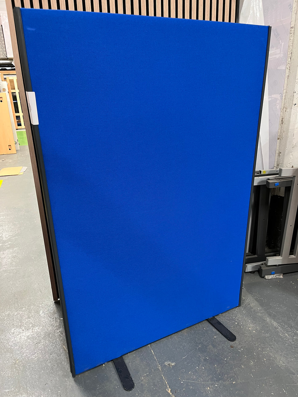 Blue Floor standing screens 1200W x 1500H