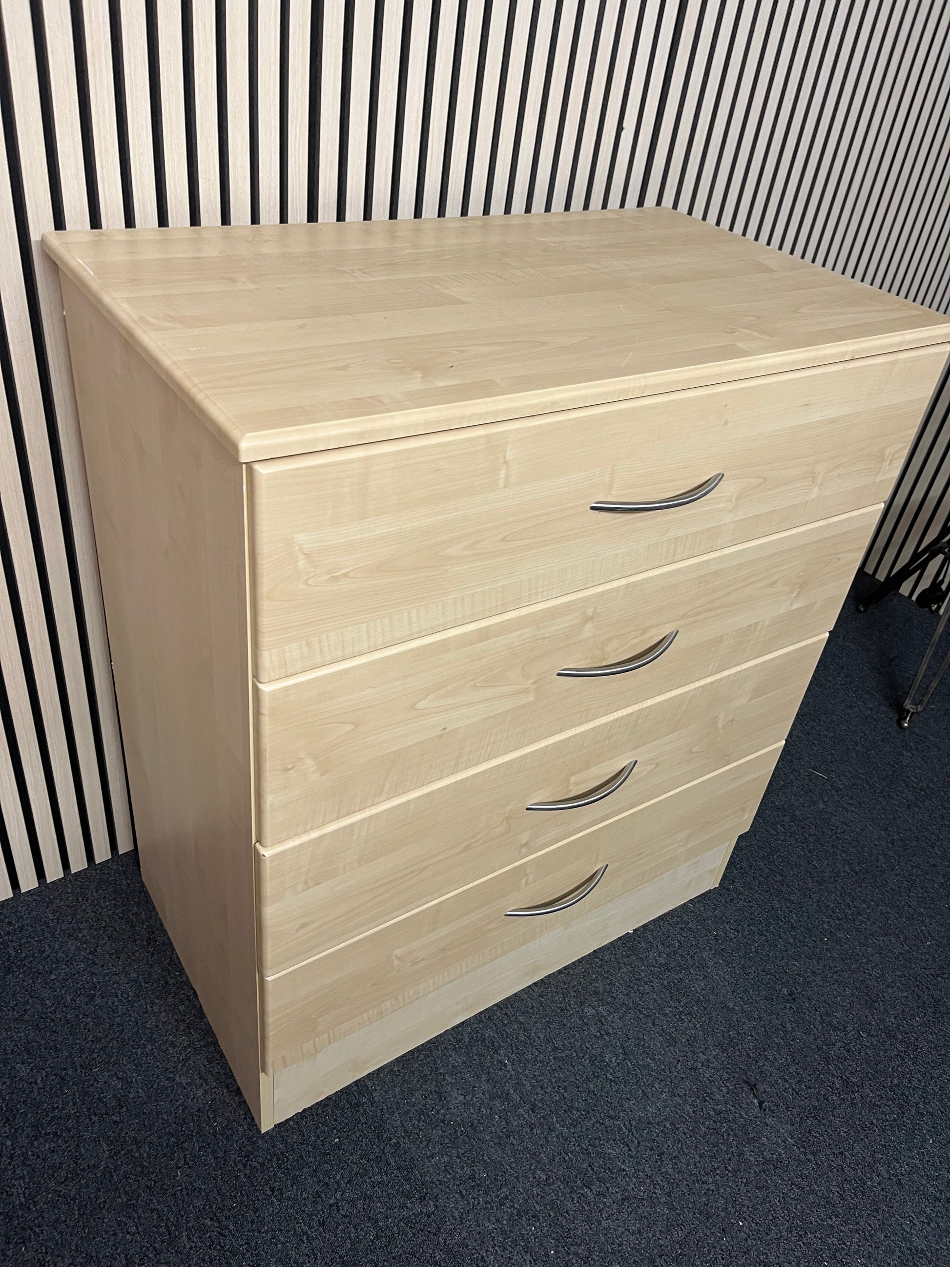 Beech laminate 4 drawer chest of drawers  (H 105 x W 92 x D 54 cm) 2325