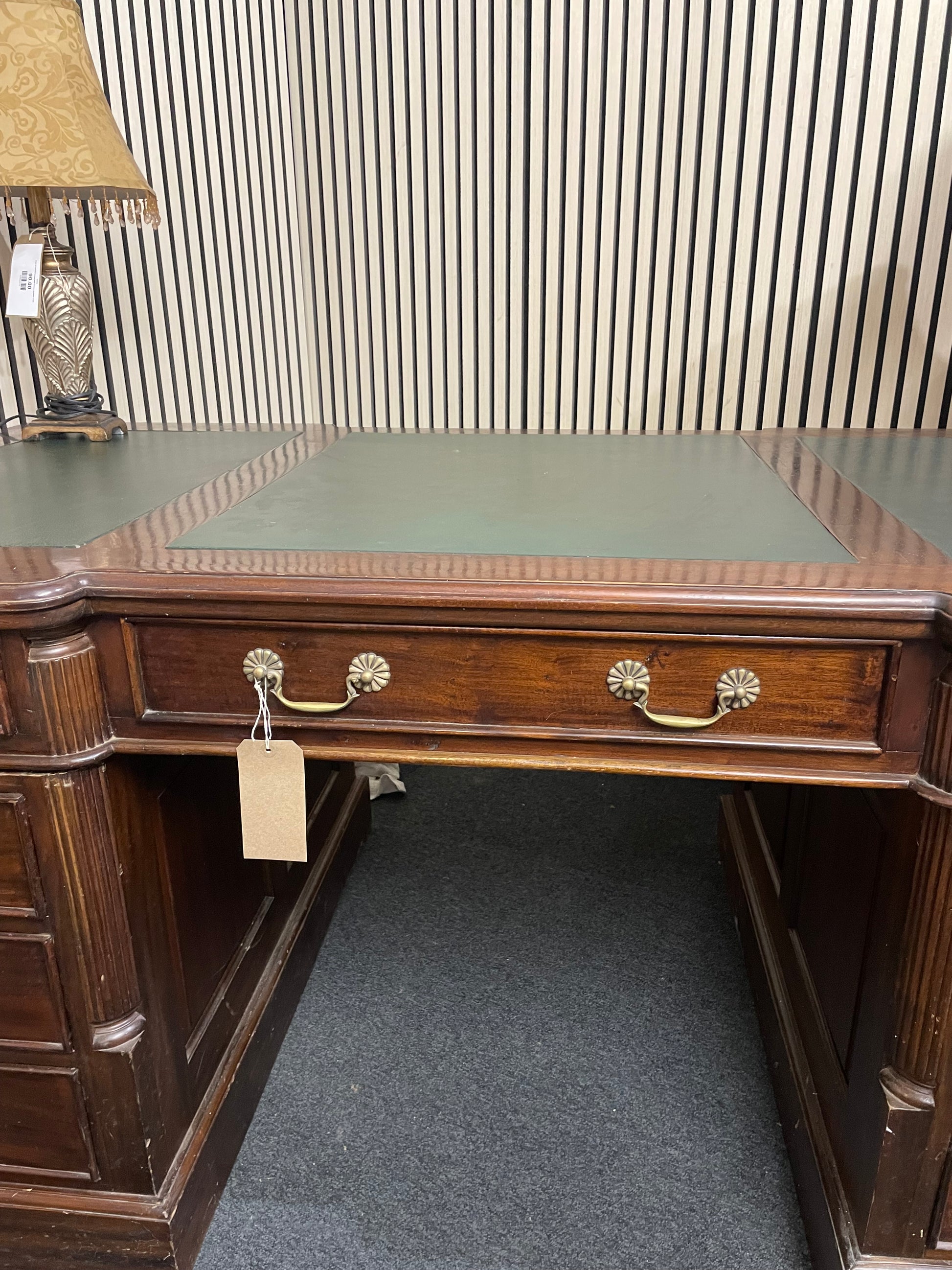Solid Mahogany framed, green leather top partners desk with drawers (H 80 x W 180 x D 98 cm) 3126