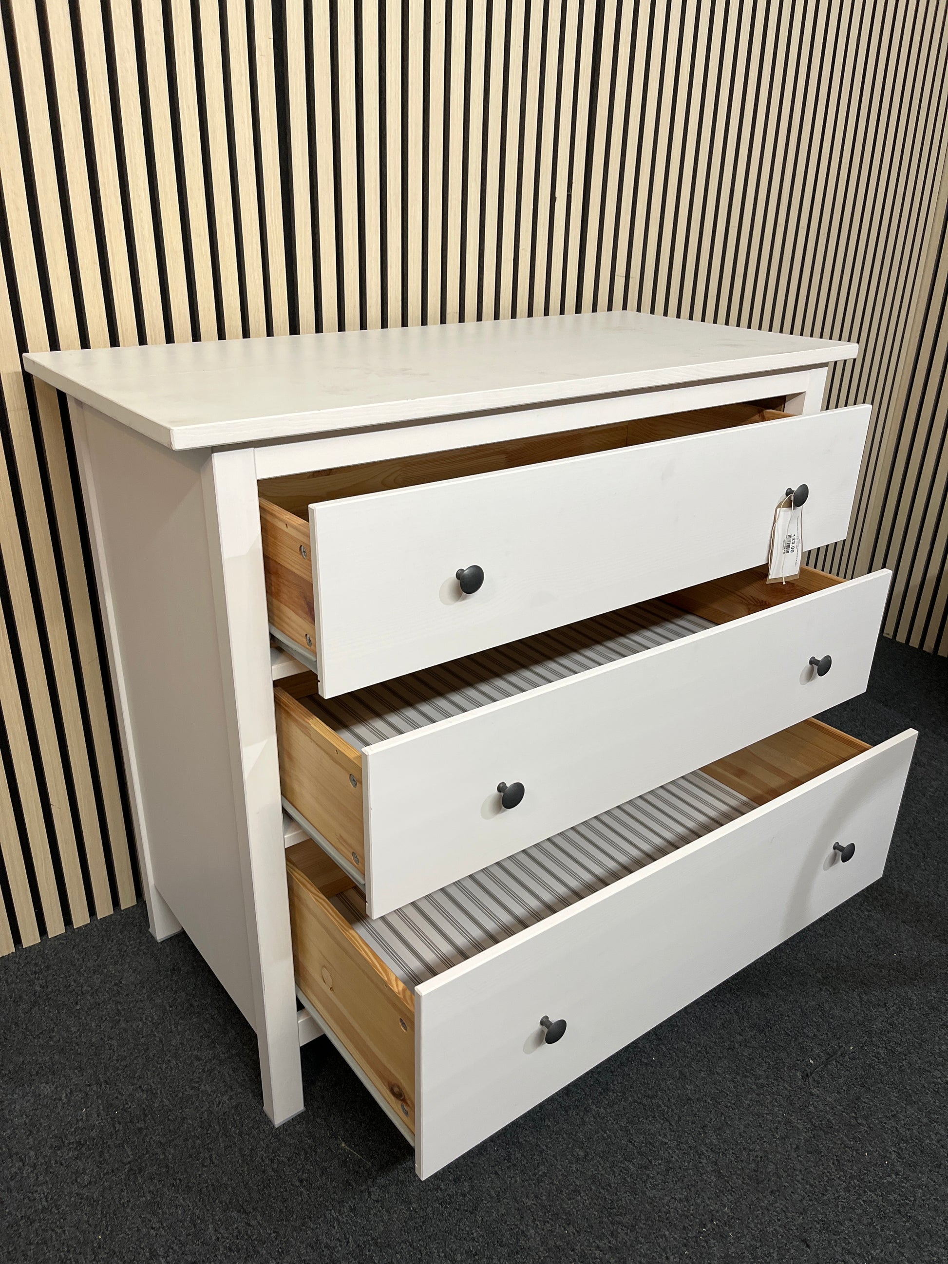 Solid wood white painted 3 drawer chest (H 97 x W 107 x D 50 cm) 3325