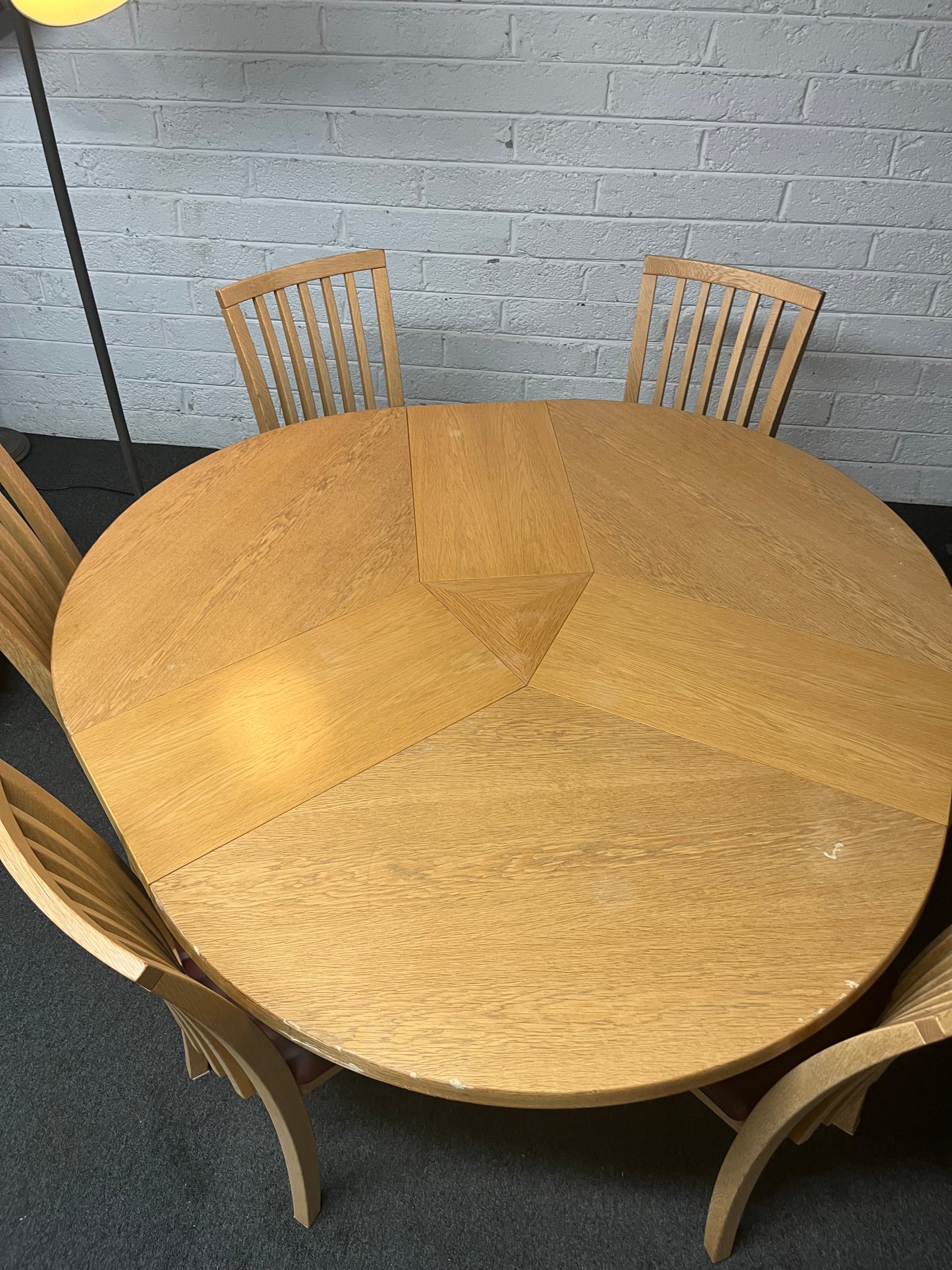 Extendable oak dining table (120 cm diameter unextended - 140 cm each side extended) with 6 matching oak dining chairs with red leather seats (made in denmark by Scovby) 3225