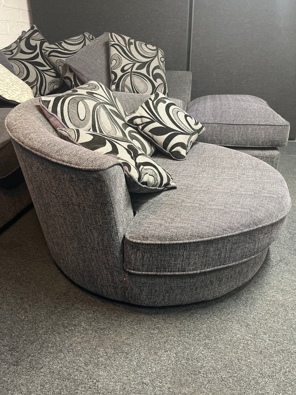 Charcoal mix fabric large corner fabric suite with matching snuggle chair 2225