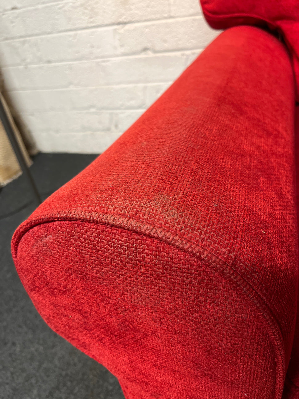 Large 2 seater red fabric sofa 2225