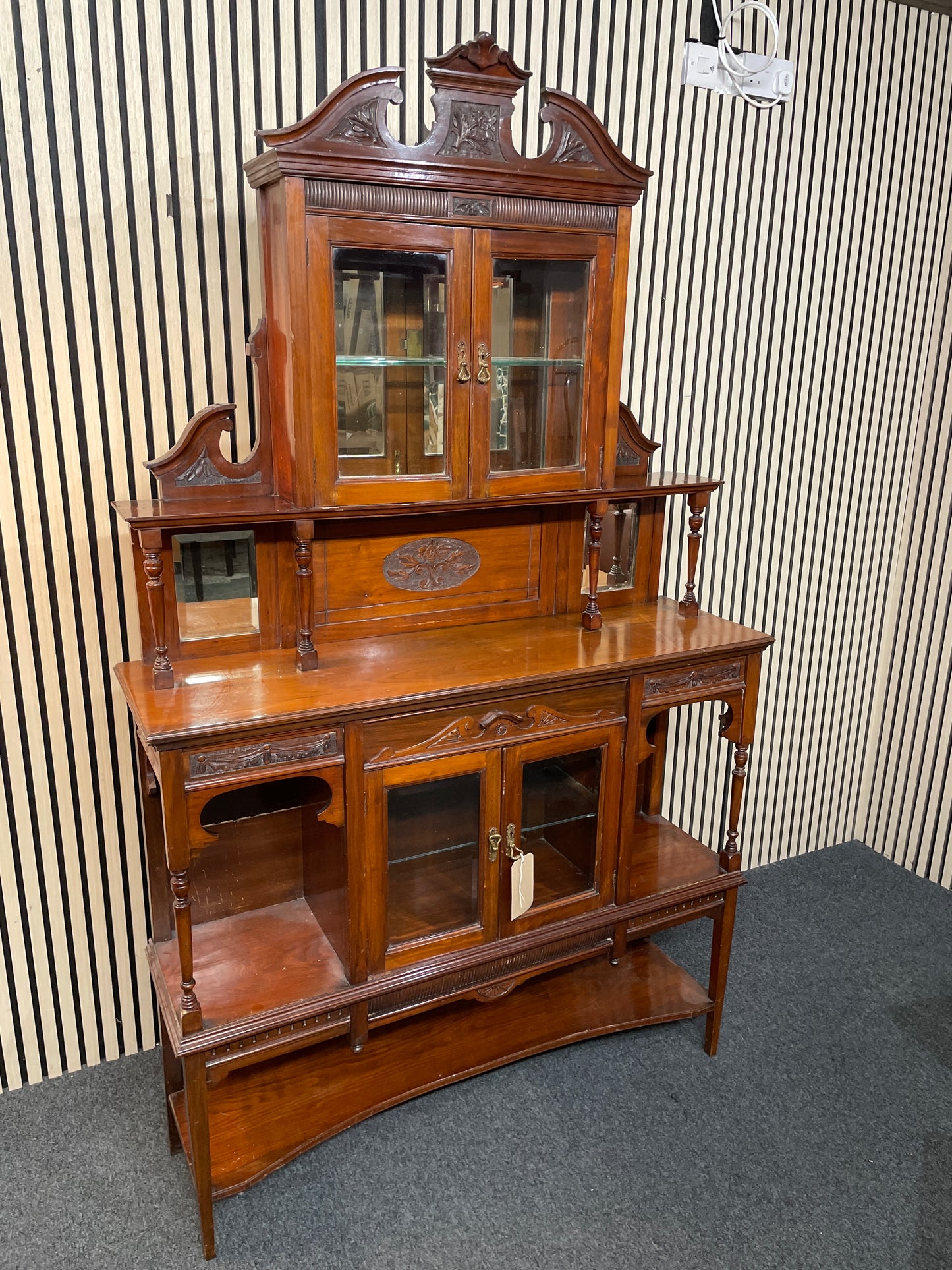 Ornate Mirrored mahogany display unit (H 202 x W 120 x D 37 cm) 3126