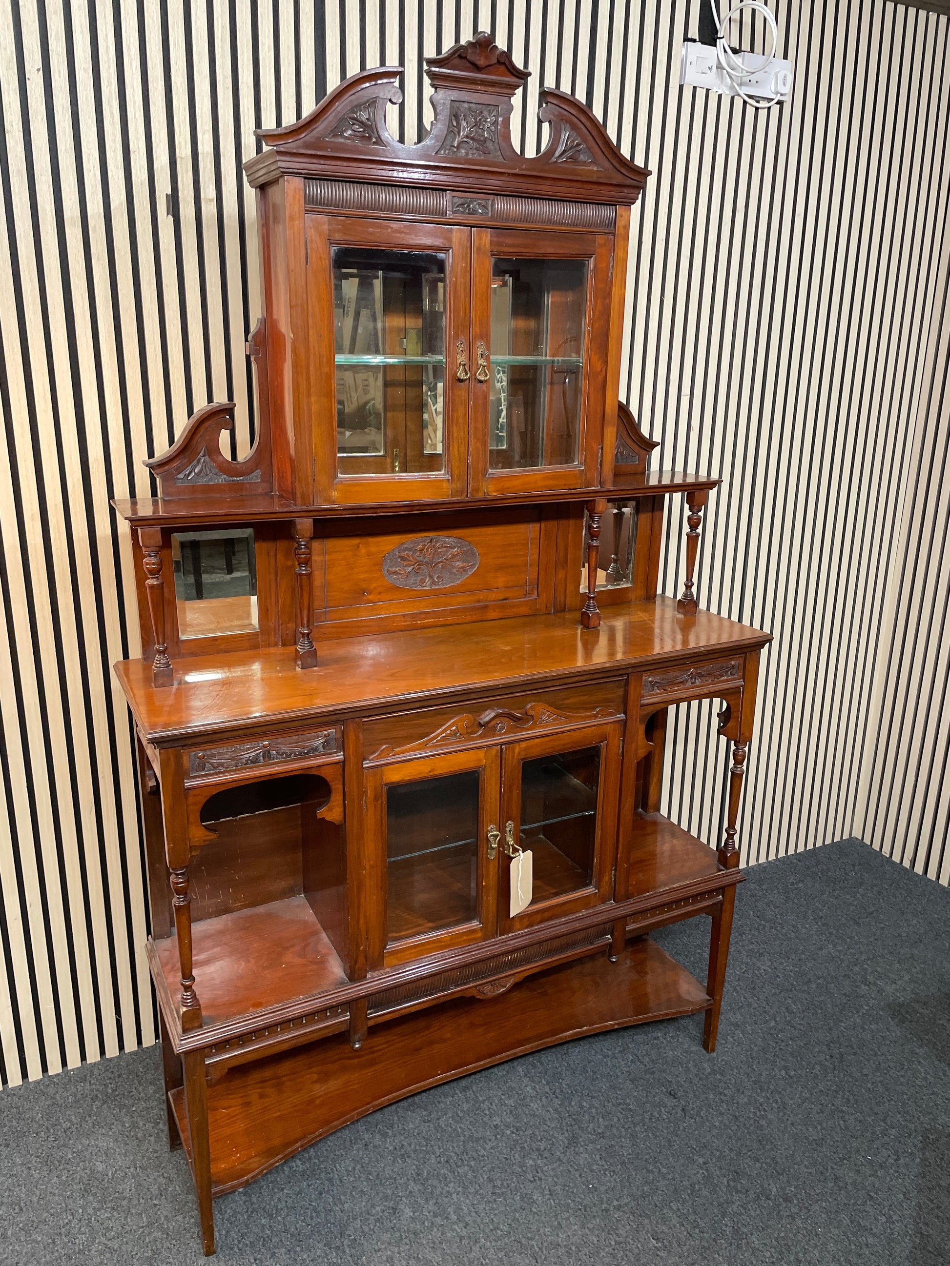 Ornate Mirrored mahogany display unit (H 202 x W 120 x D 37 cm) 3126