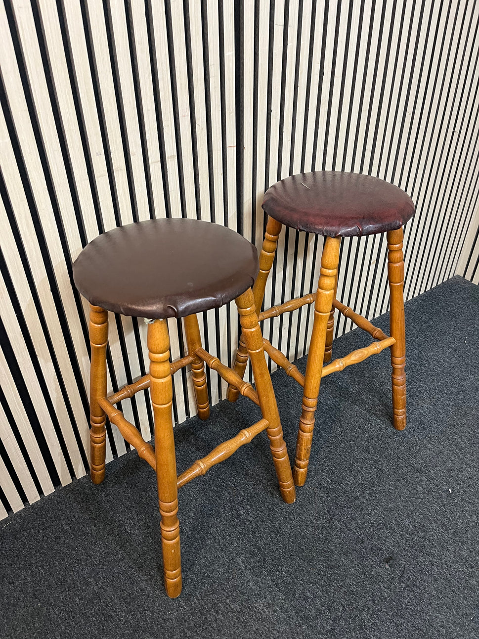 Pair of Pine high stools with brown viynl top  43465