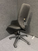 Switch Second Hand black fabric swivel chair with no arms 2 image