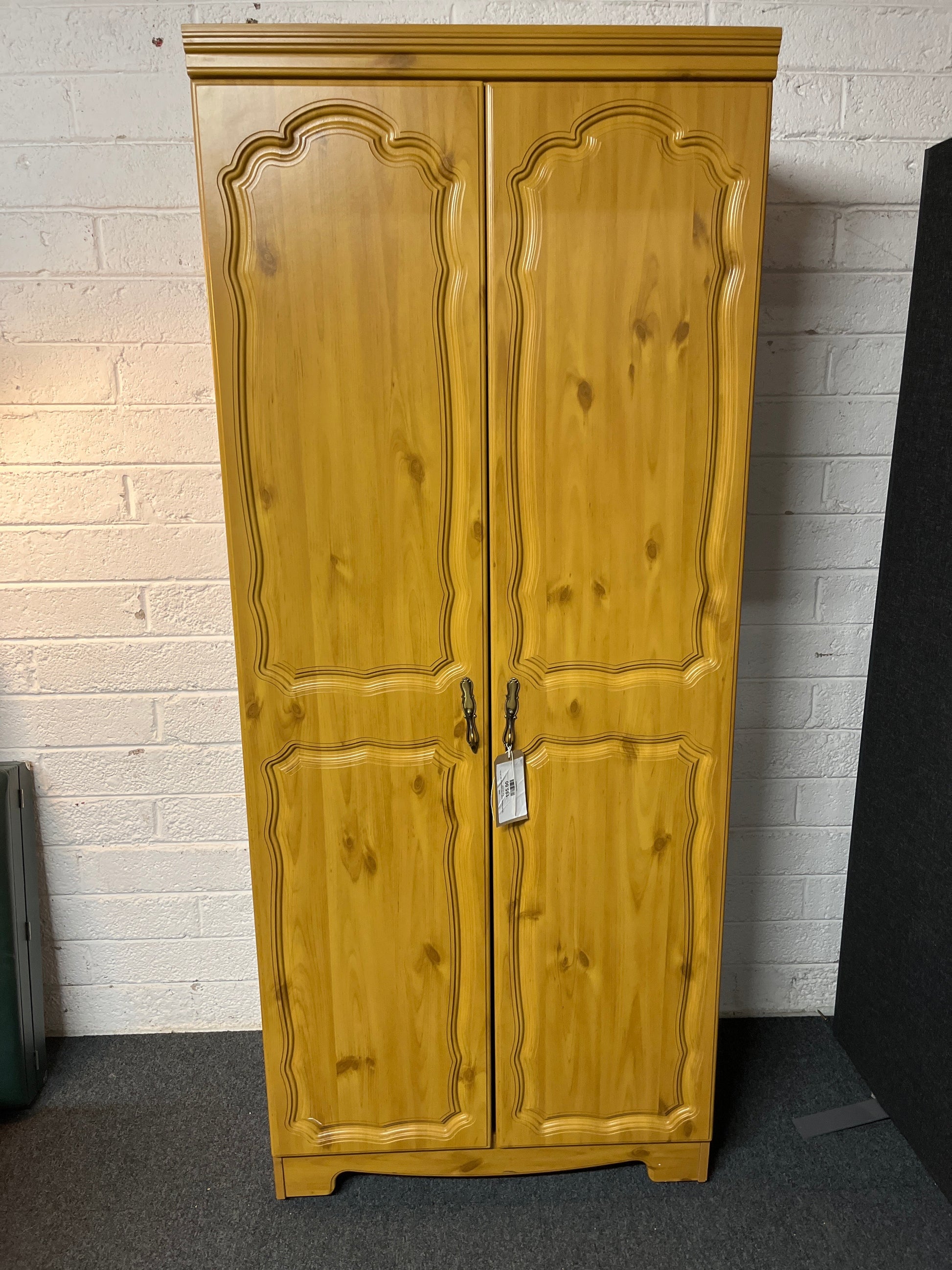 Tall pine laminate ornate 2 door wardrobe (H 180 x W 78 x D 54 cm) 2225