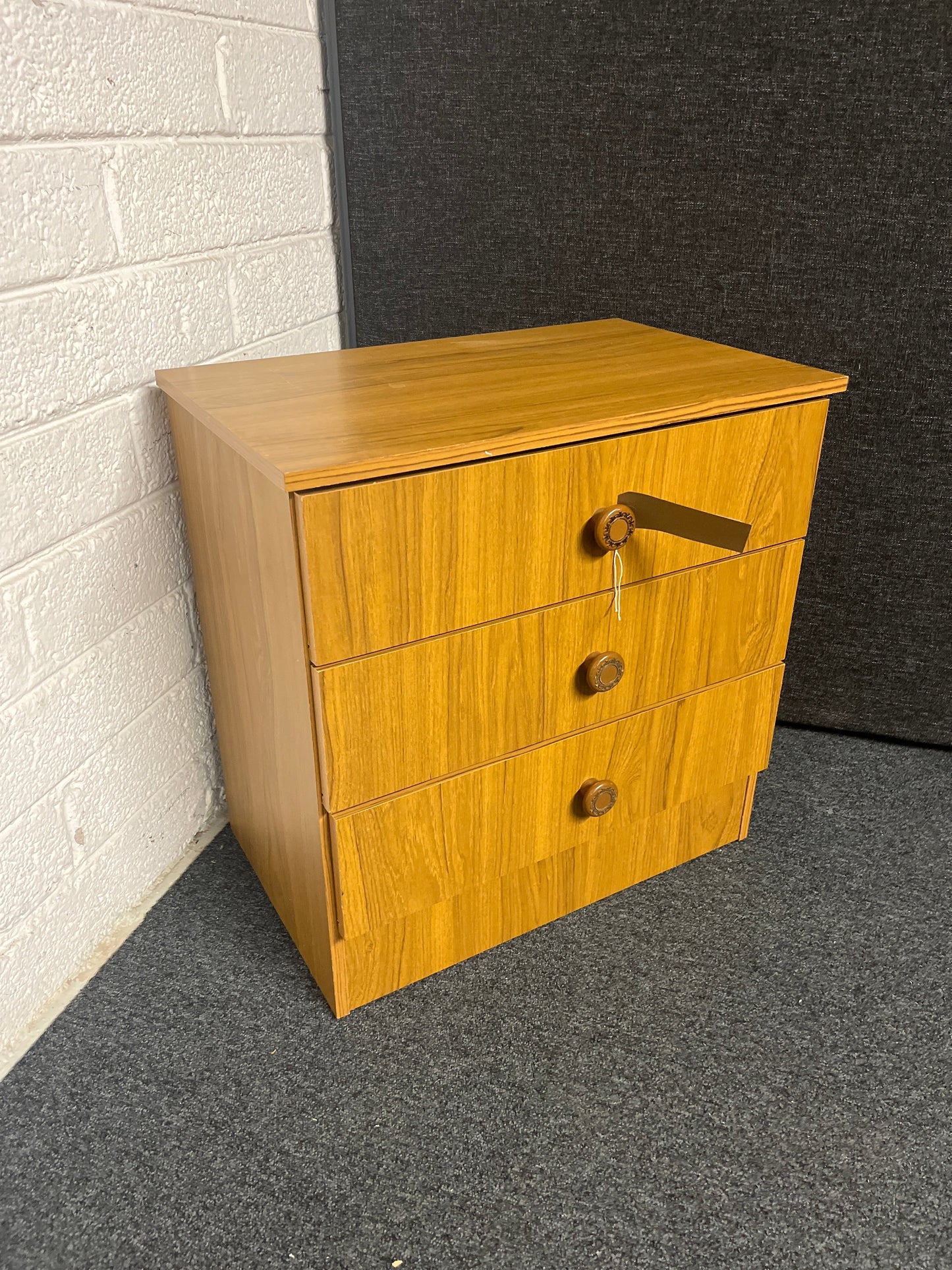 Teak laminate wide low 3 drawer chest%A0 (H 610 x W 600 x D 390 mm)  1225