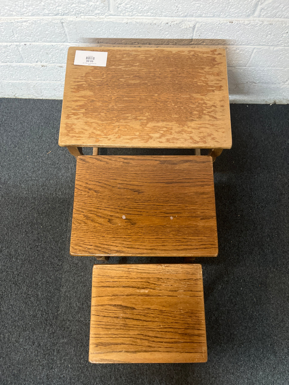Oak stained nest of 3 tables 1325