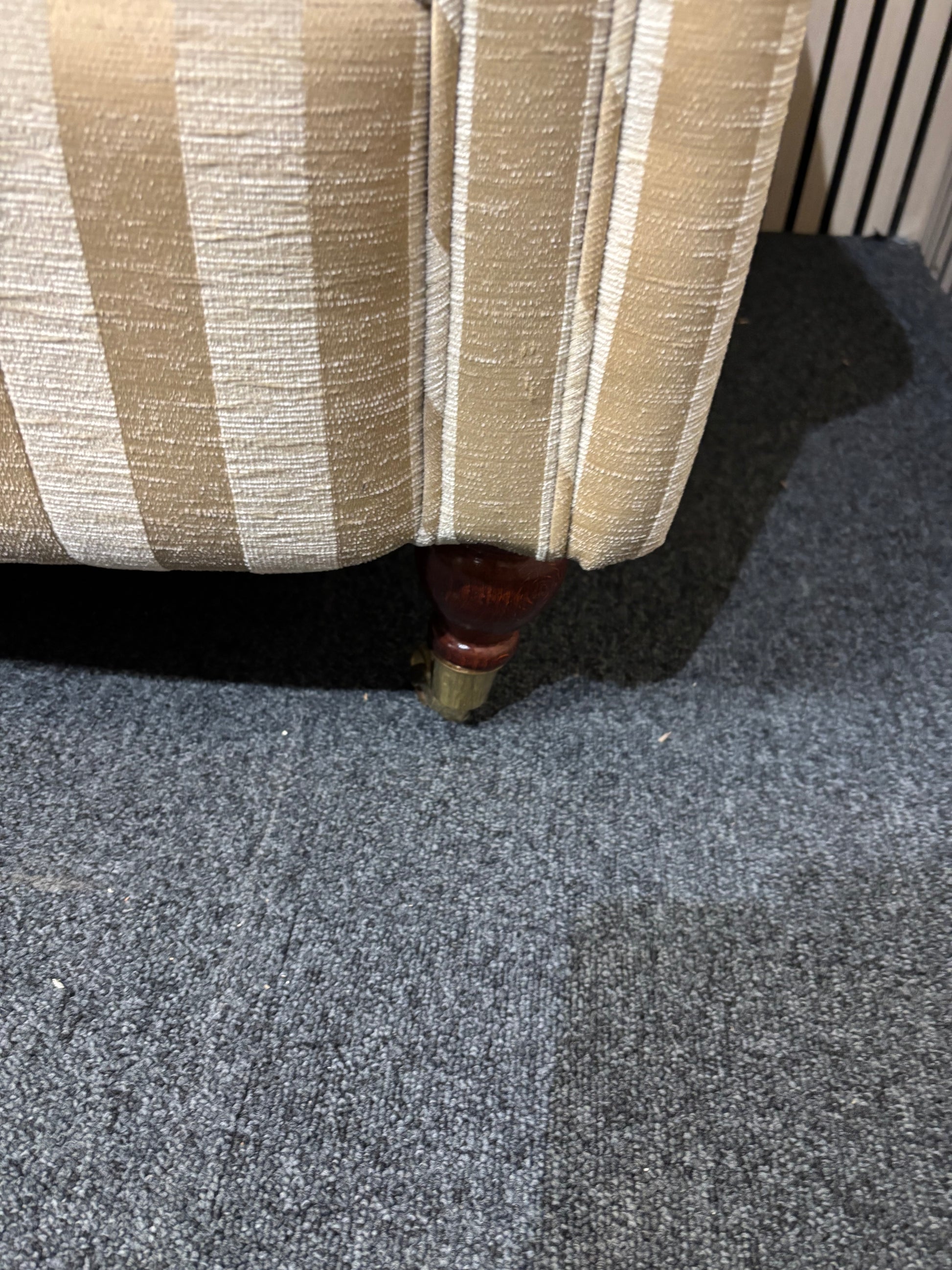 3+2+1 gold stripe fabric sofa suite with wooden framed leg and brass castors  1126