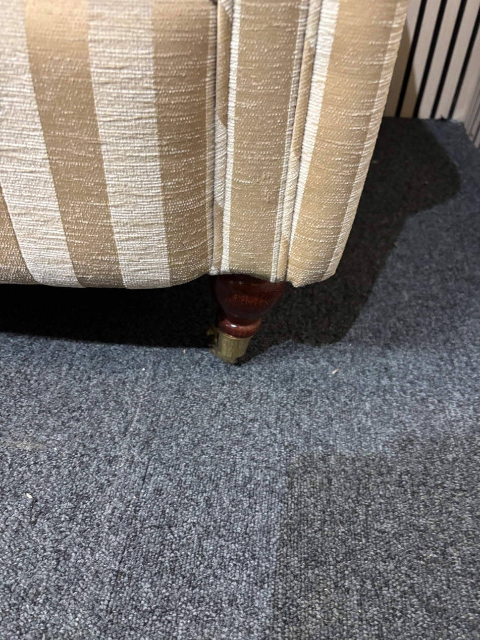 3+2+1 gold stripe fabric sofa suite with wooden framed leg and brass castors  1126