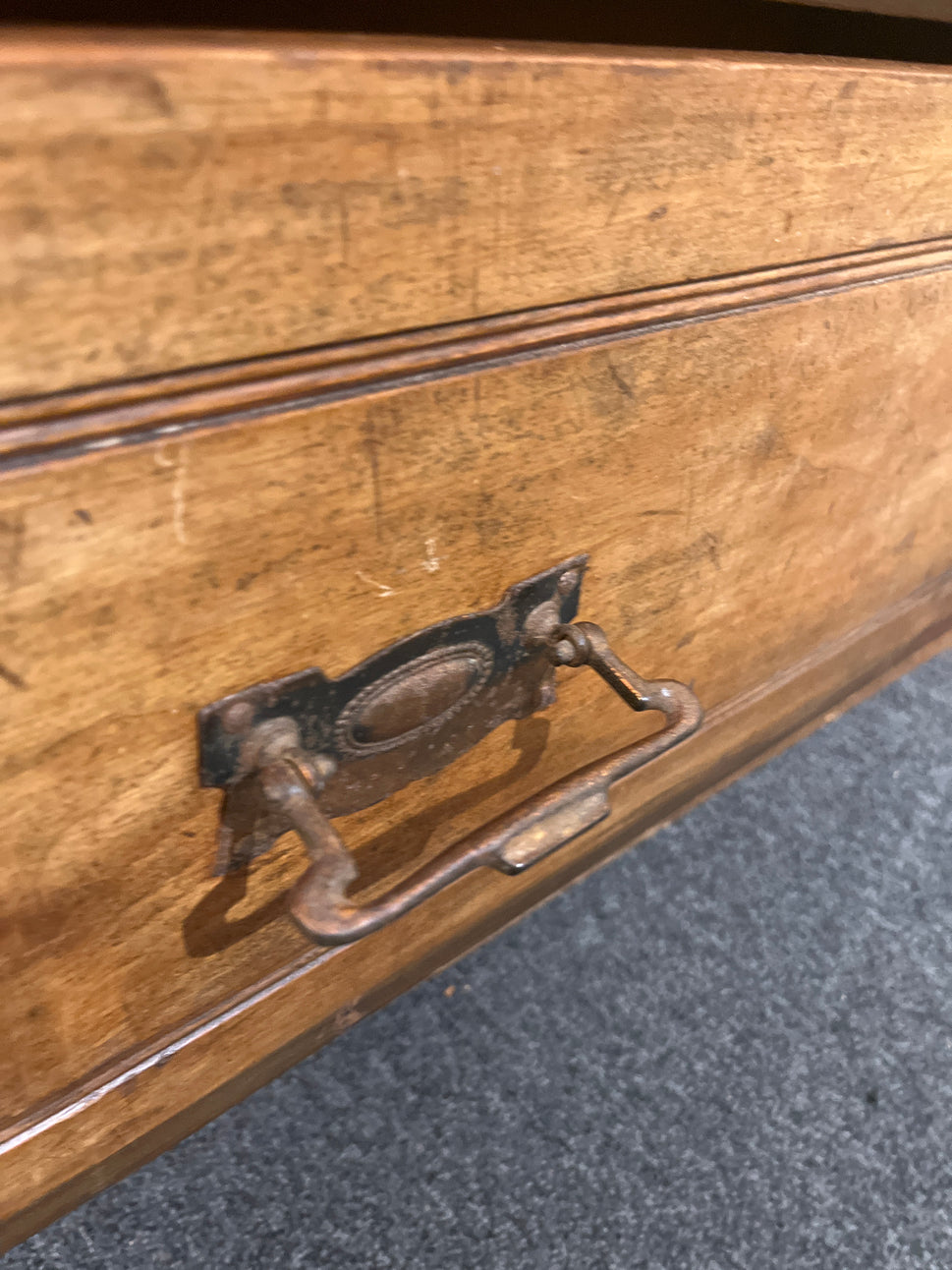 Antique dark mahogany tall ornate single door wardrobe with details (H 200 x W 112 x D 50 cm) 1425