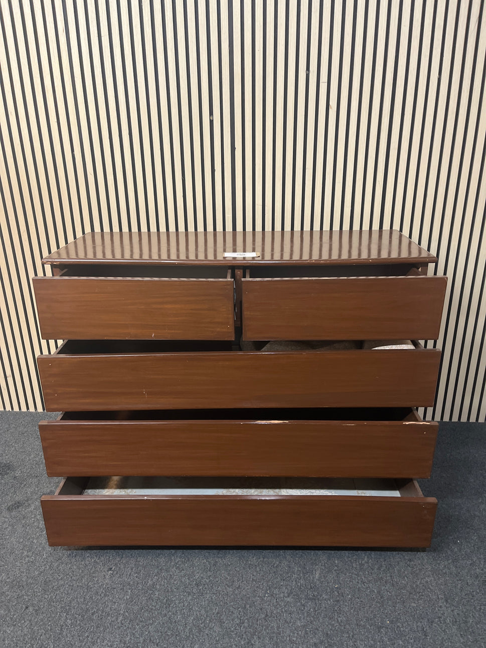 Large mahogany 3+2 chest of drawers (H 92 x W 123 x D 46 cm) 43633