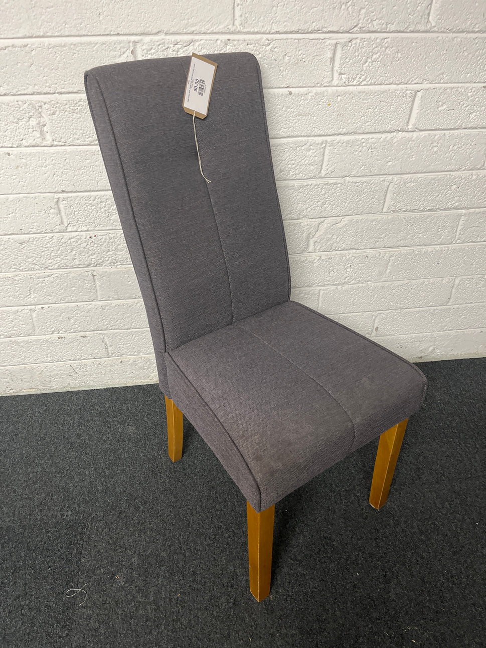 High button back dining chair, solid wood leg, mixed fabric  2225