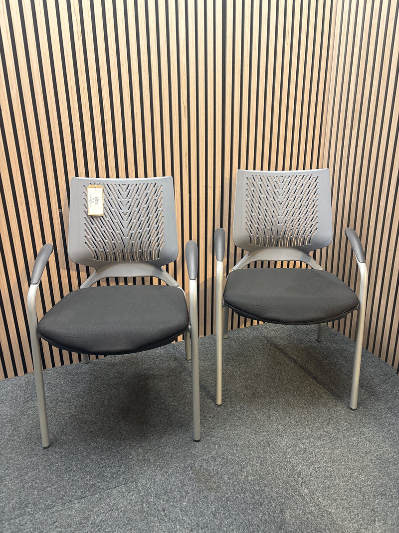 Solid black plastic framed meeting chair
PRICE INC 23% VAT