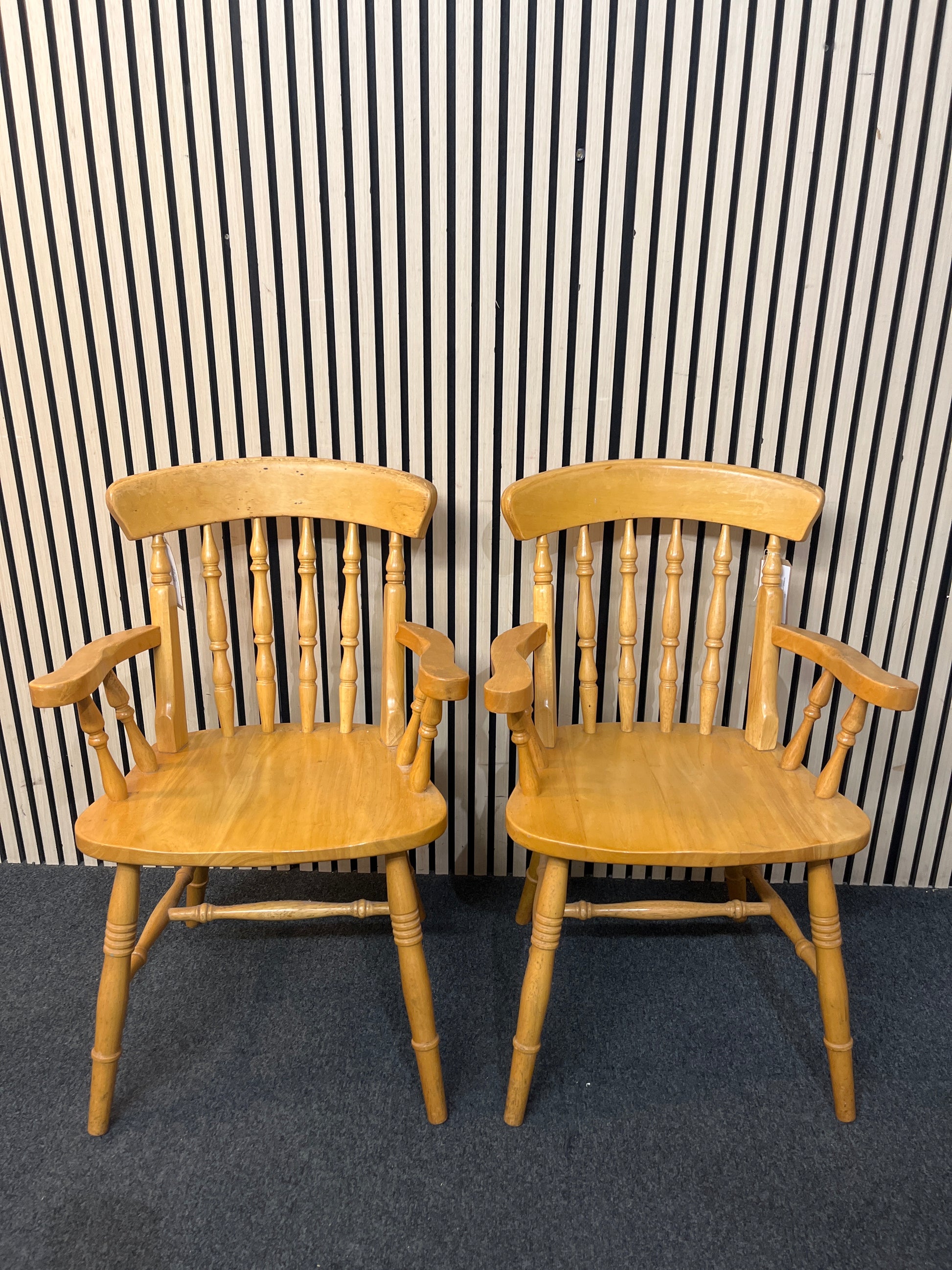 Spindleback carver dining chair (SET OF 2) 43723