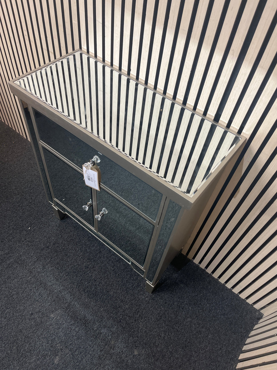 Mirrored glass 2 door 1 drawer storage unit (H 88 x W 72 x D 35 cm) 43735
