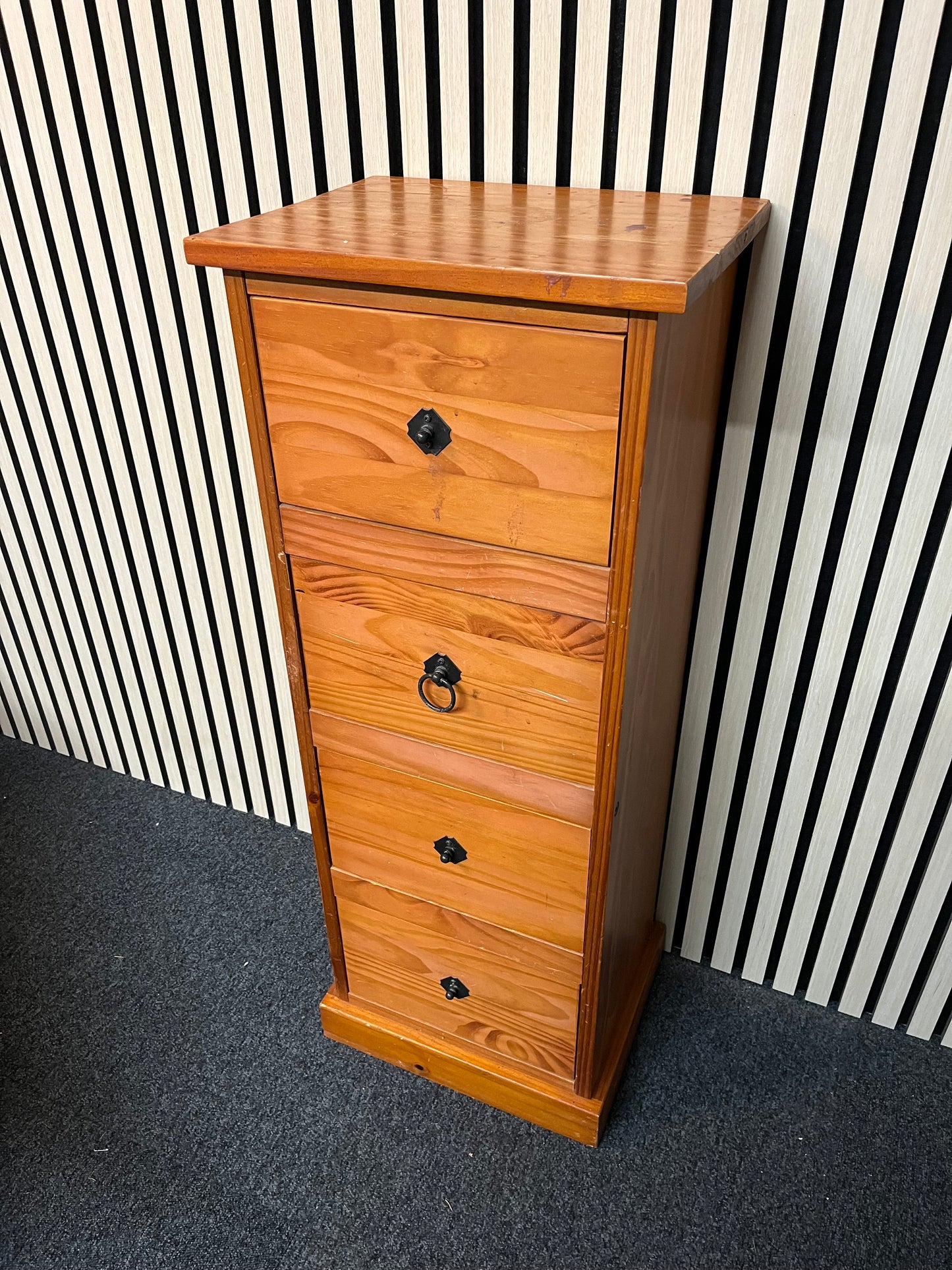 Pine tall boy with 4 drawers  1325