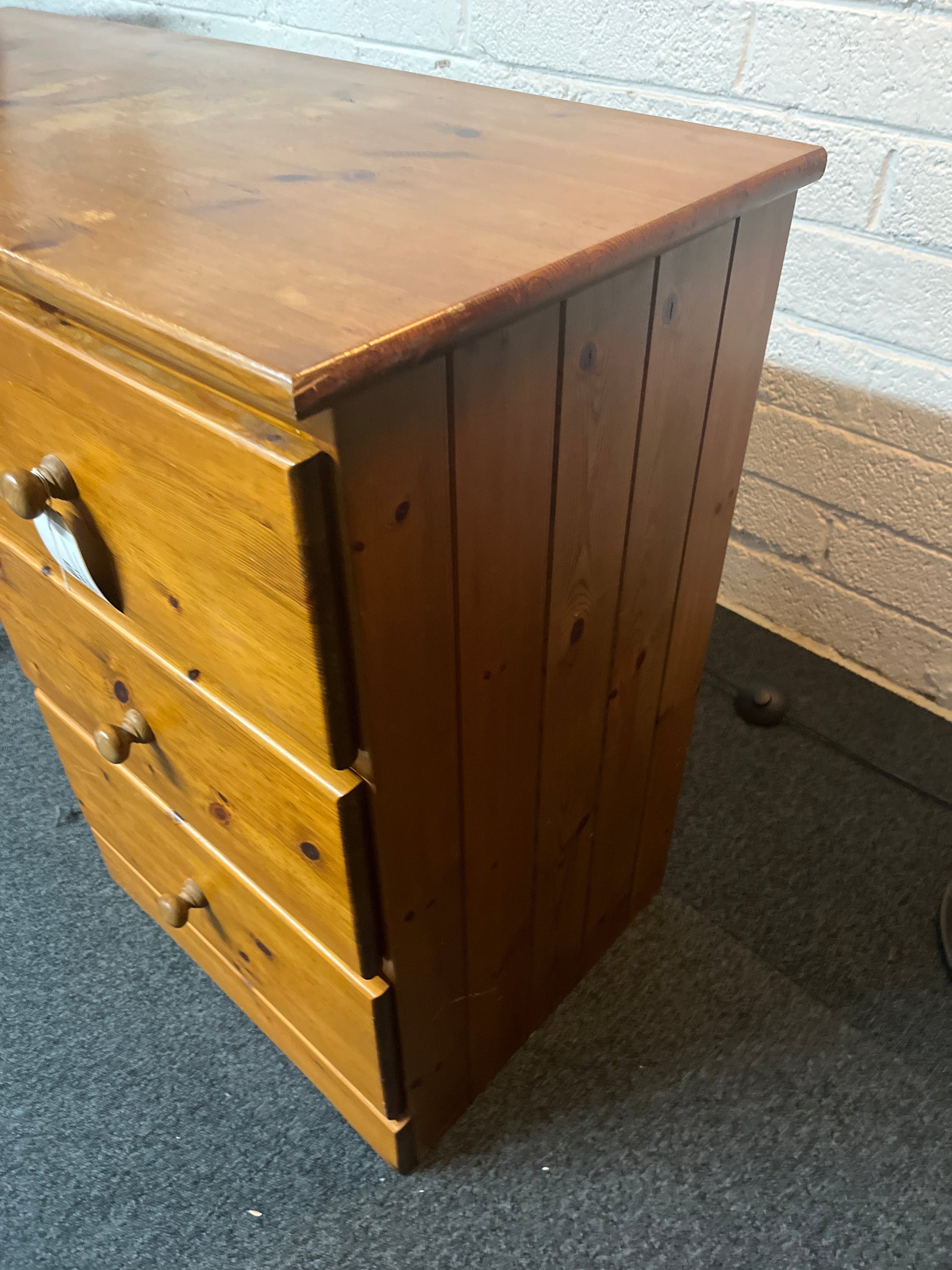 3 drawer solid pine dressing table (H 800 x W 1080 x D 460 mm) 1225