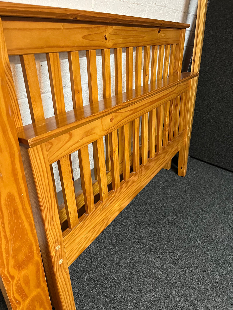 4ft 6 high end pine bed frame 2225