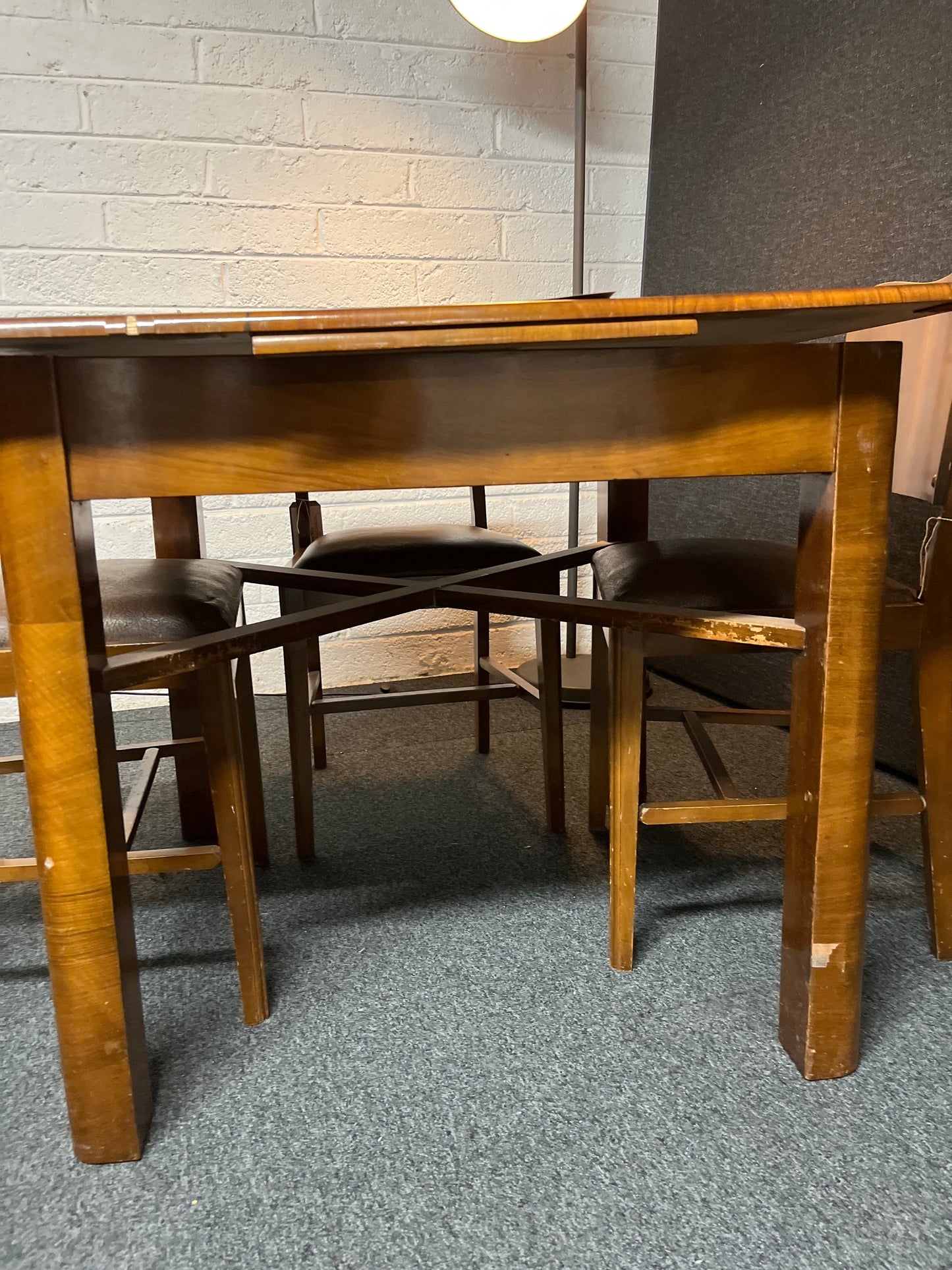 Retro extendable dark wood dining table(H  750 x W 900 - 1500 x D 900 mm)  with 4 no. matching chairs 1225