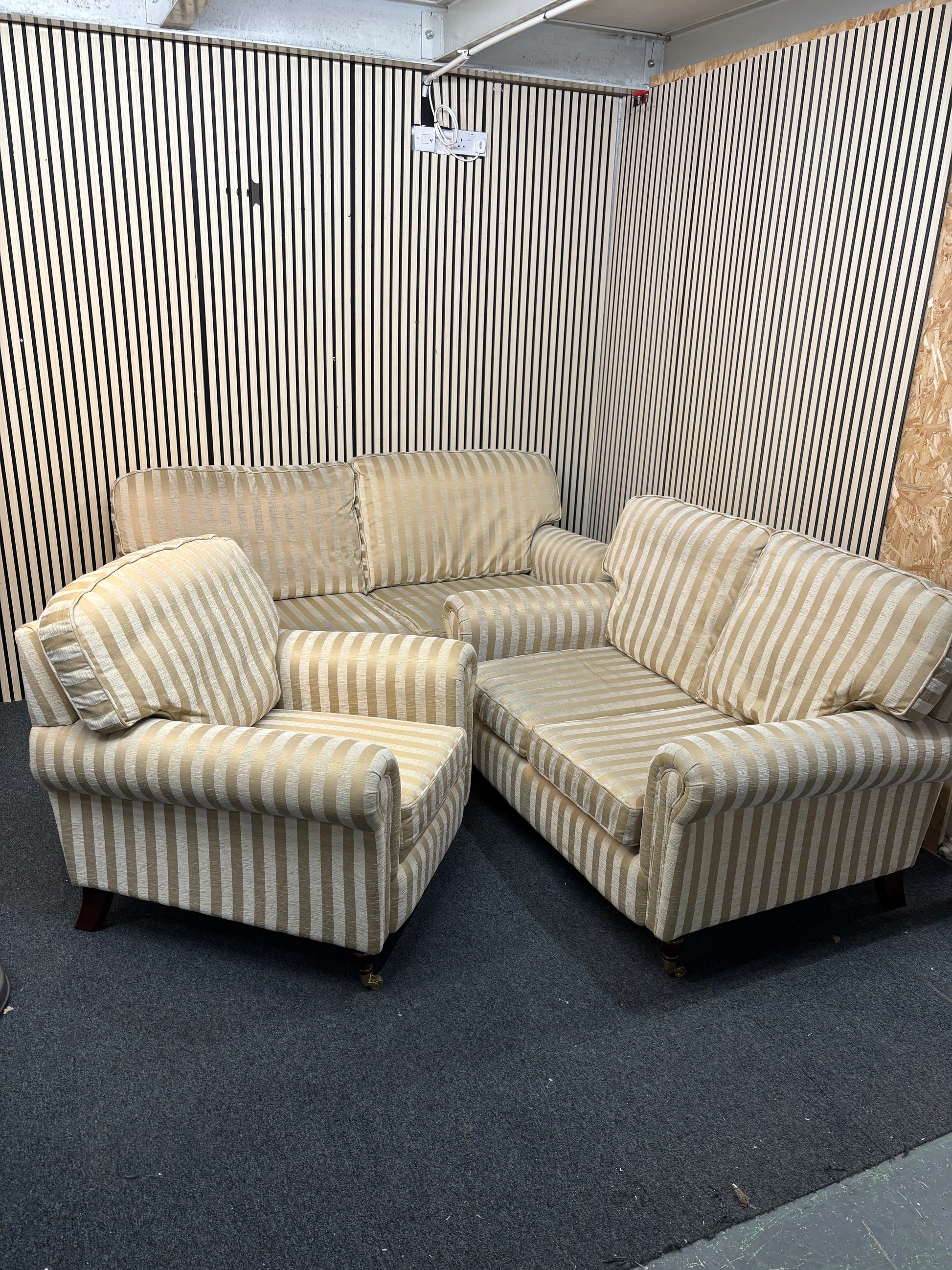 3+2+1 gold stripe fabric sofa suite with wooden framed leg and brass castors  1126