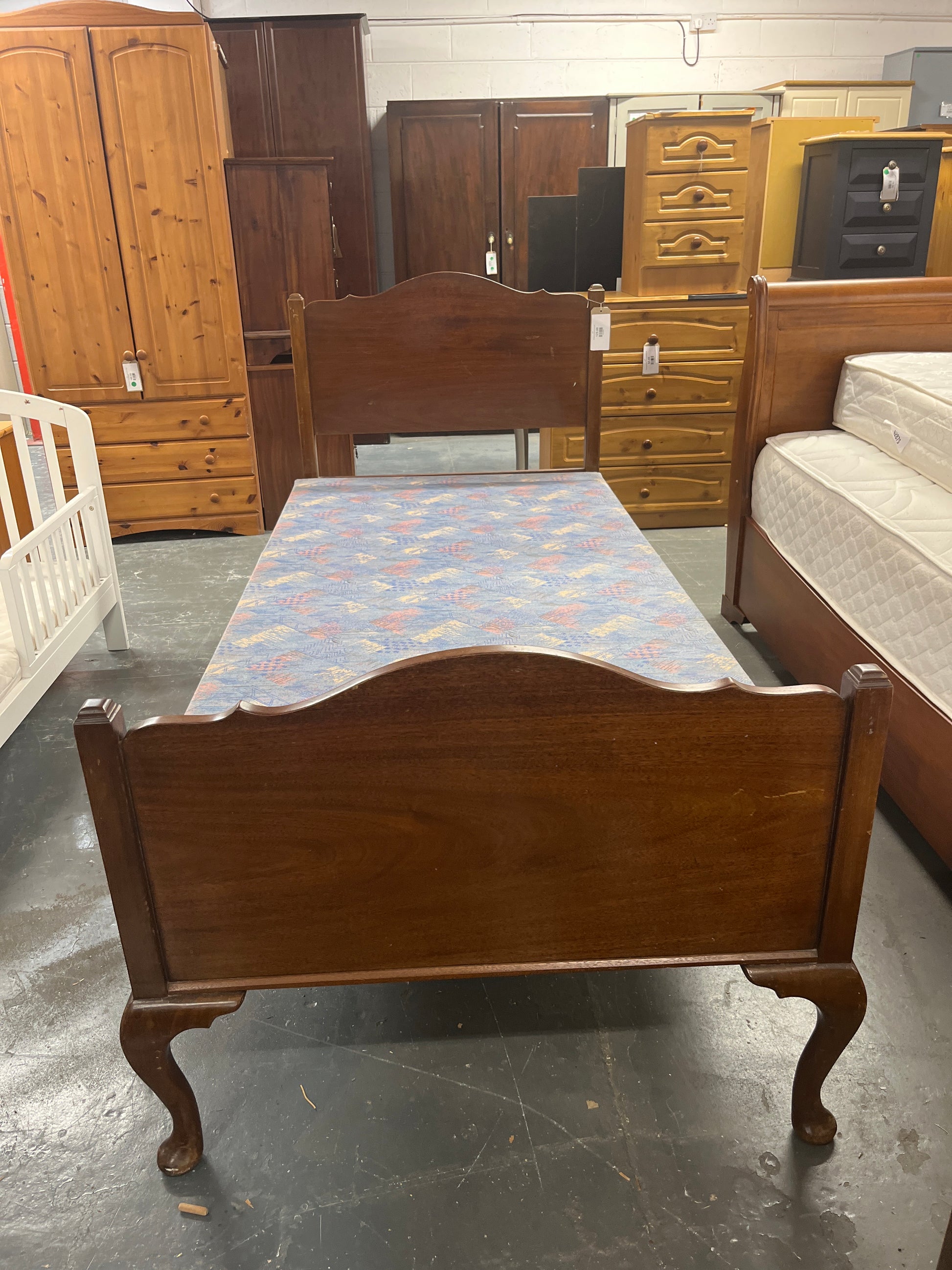 3ft high back solid bed frame 3126