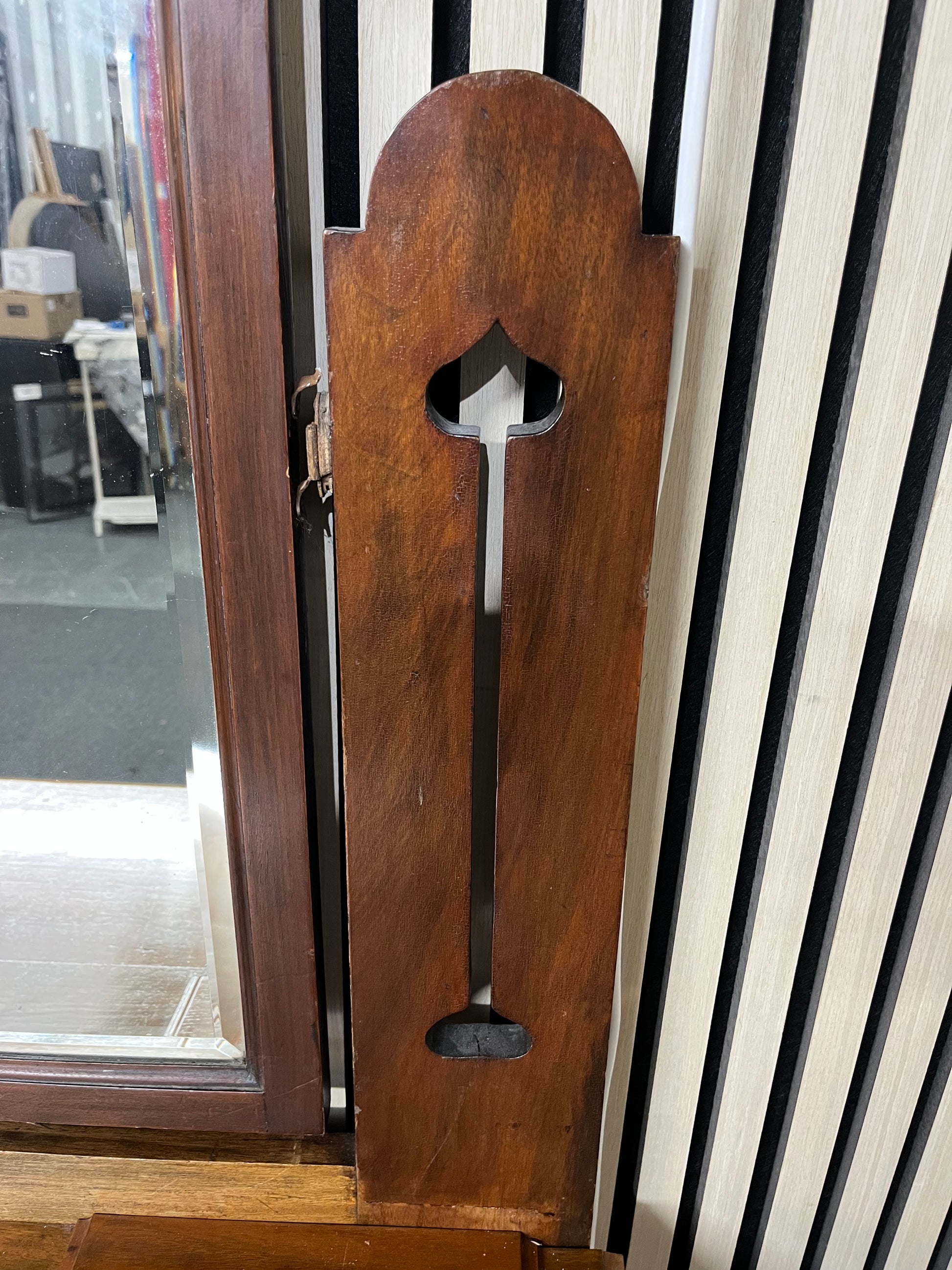 Antique 2+2 drawer mahogany chest of drawers with dressing mirror (H 155 x W 107 x D 48 cm)  1425