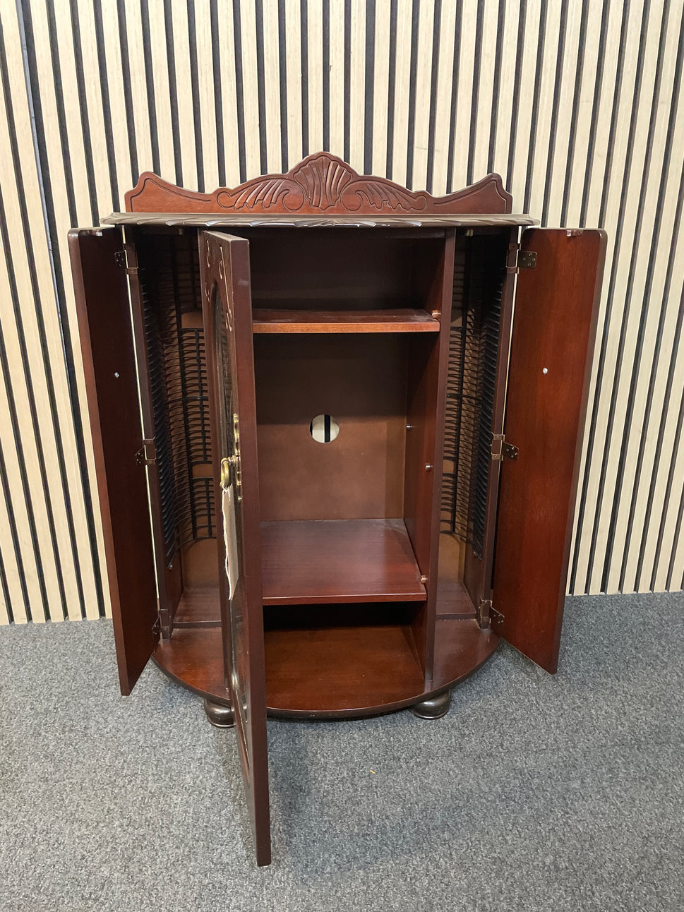 Ornate rossmore mahogany 1 glass door corner low display unit (H 100 x W 83 x D 42 cm)  4225