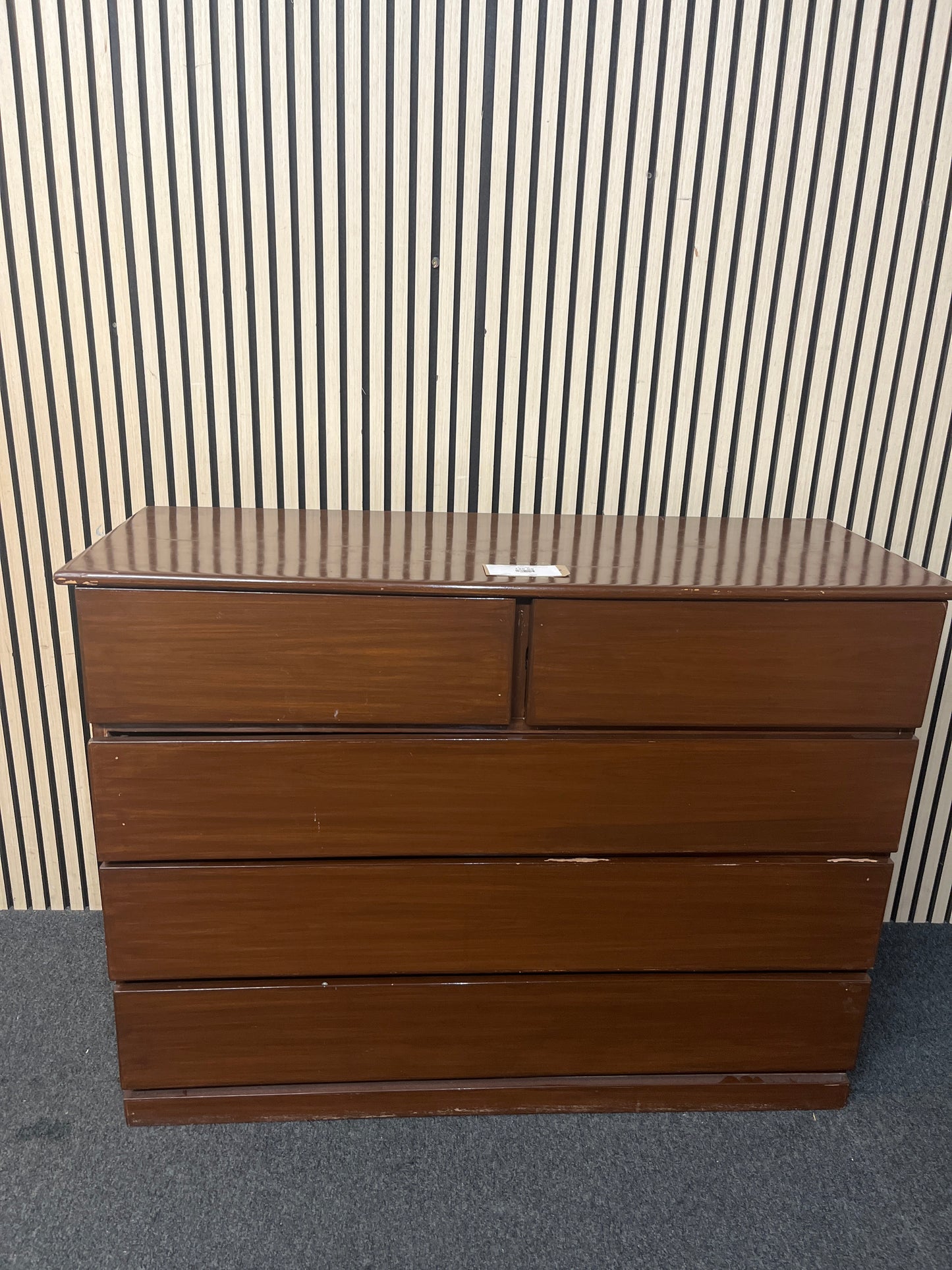 Large mahogany 3+2 chest of drawers (H 92 x W 123 x D 46 cm) 43633