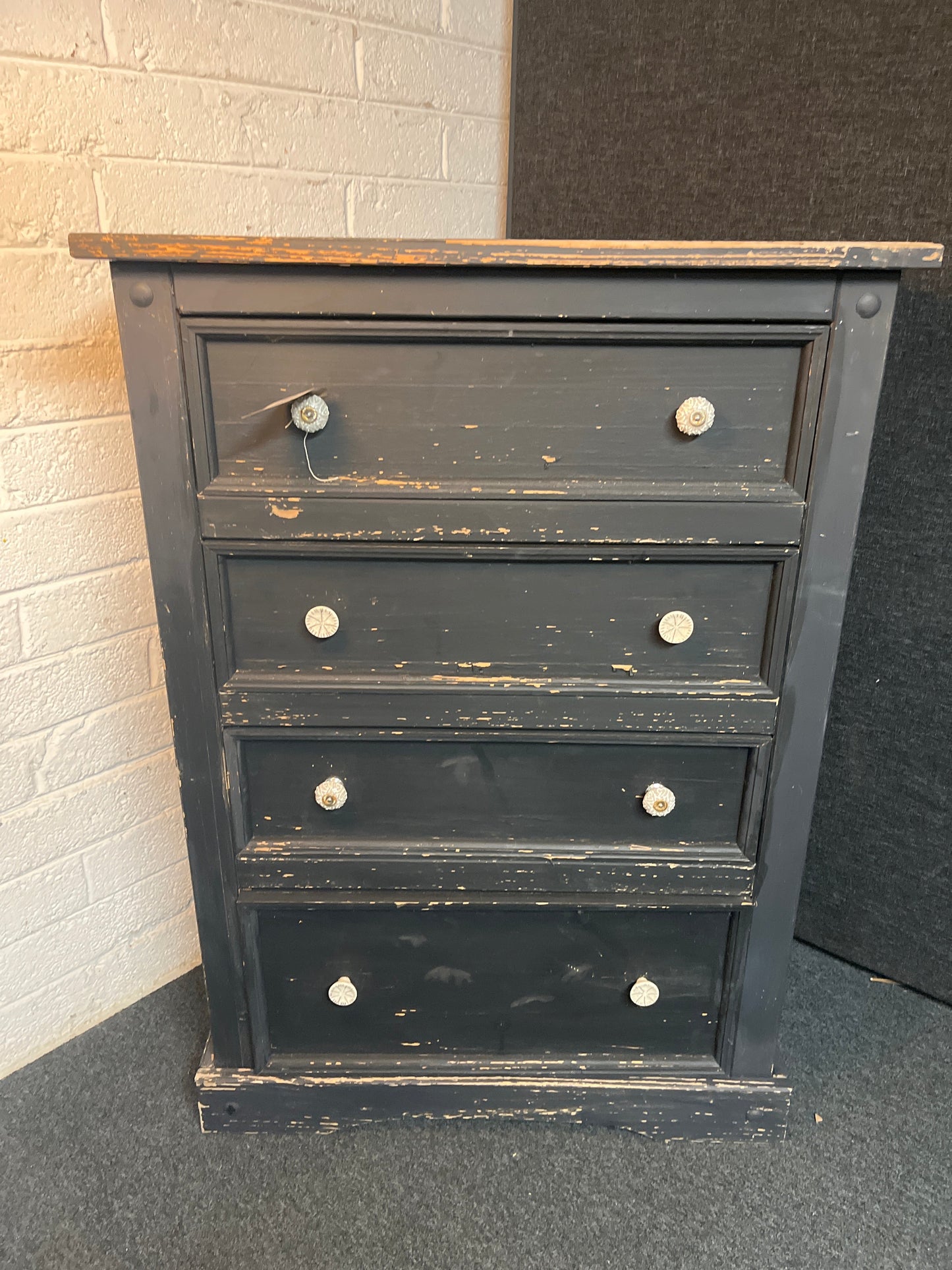 Tall pine 4 drawer chest of drawers (H 130 x W 92 x D 49 cm) 3225