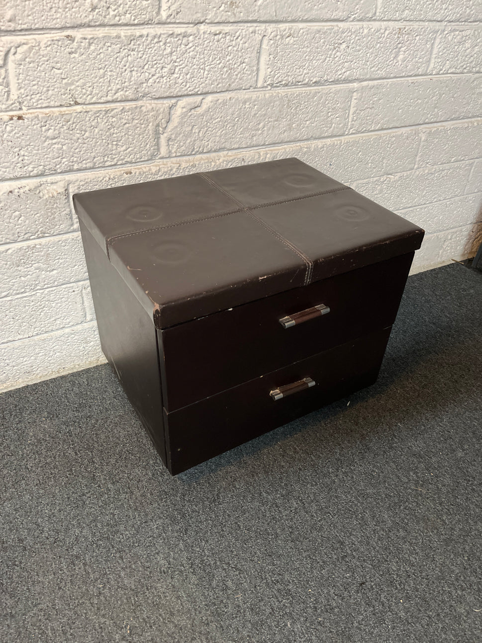 Black leatherette 2 drawer bedside locker (H 45 x W 50 x D 40 cm) 3225