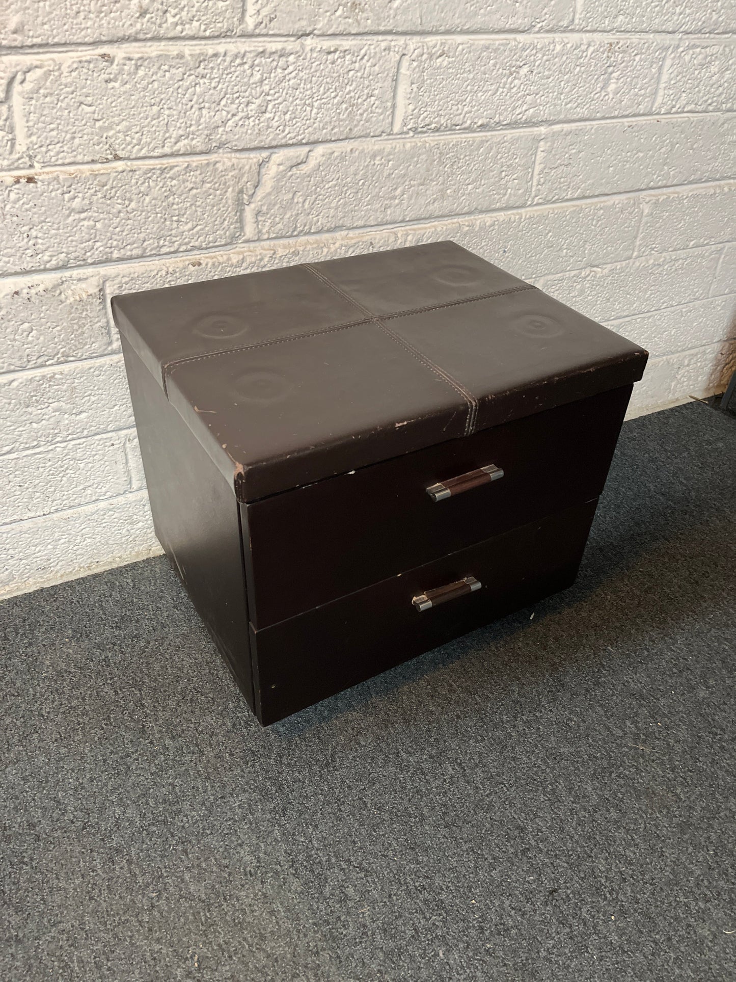 Black leatherette 2 drawer bedside locker (H 45 x W 50 x D 40 cm) 3225