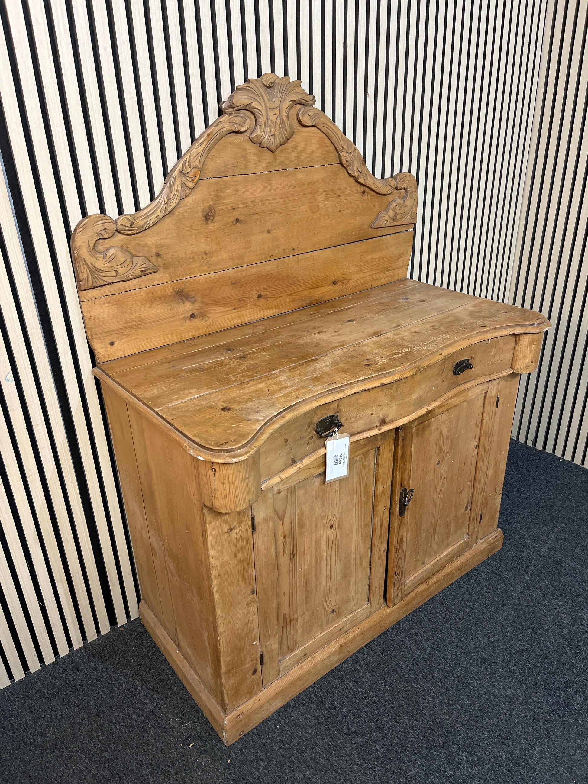 Pitch pine bow fronted 2 door 1 drawer sideboard with upstand (H 142 x W 108 x D 56 cm) 1126