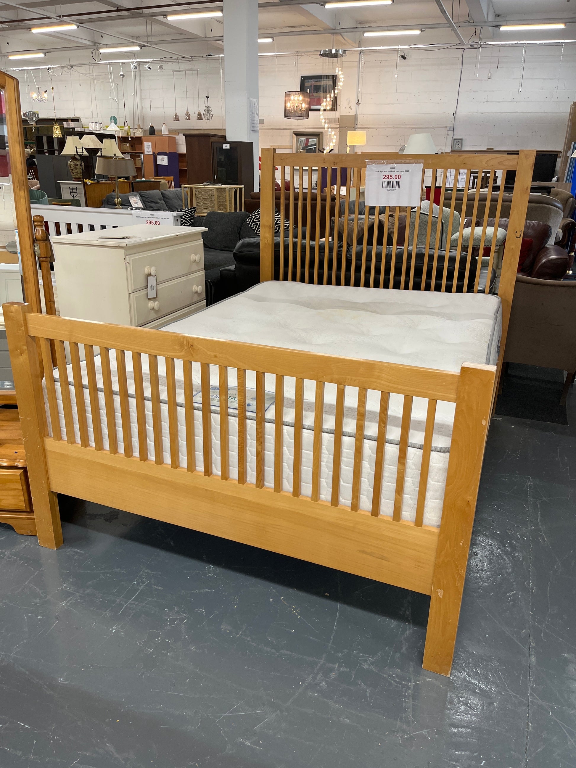 4ft 6 high end solid oak bed frame 2225
