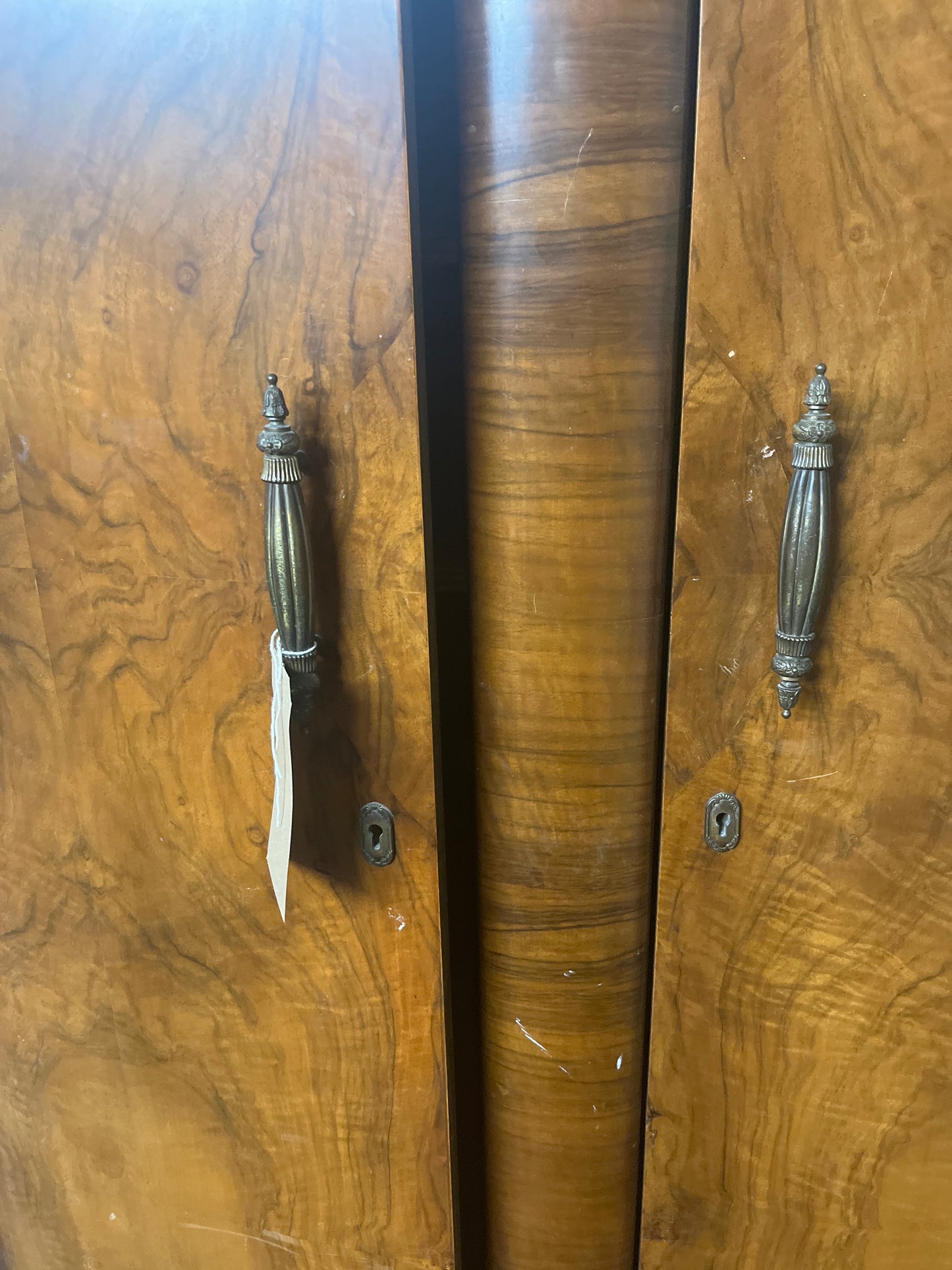 Retro dark wood stained bow fronted 2 door wardrobe (H 174 x W 93 x D 50 cm) 43830