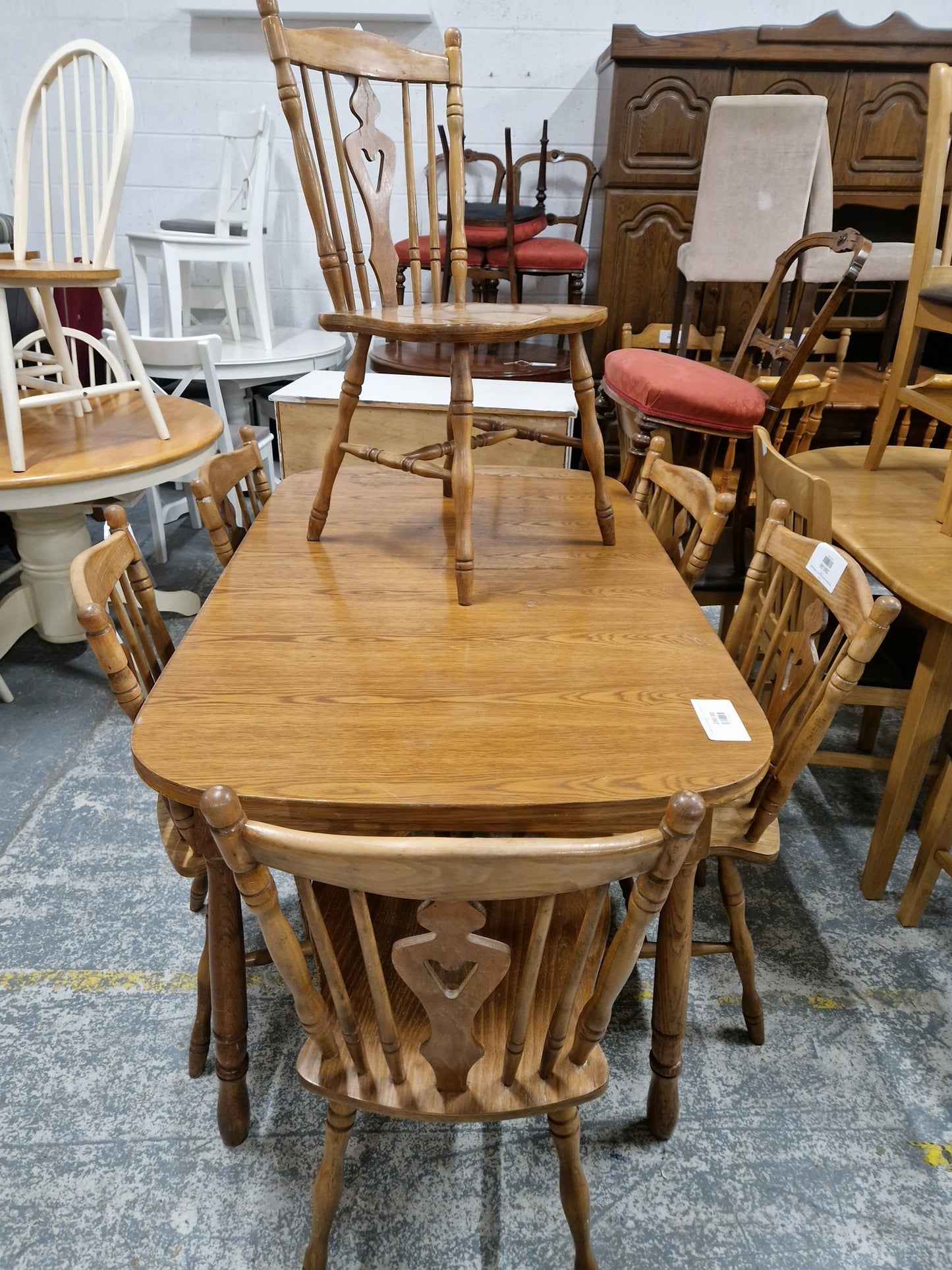 D End light wood kitchen table cw 6 no. matching chairs  Q3123