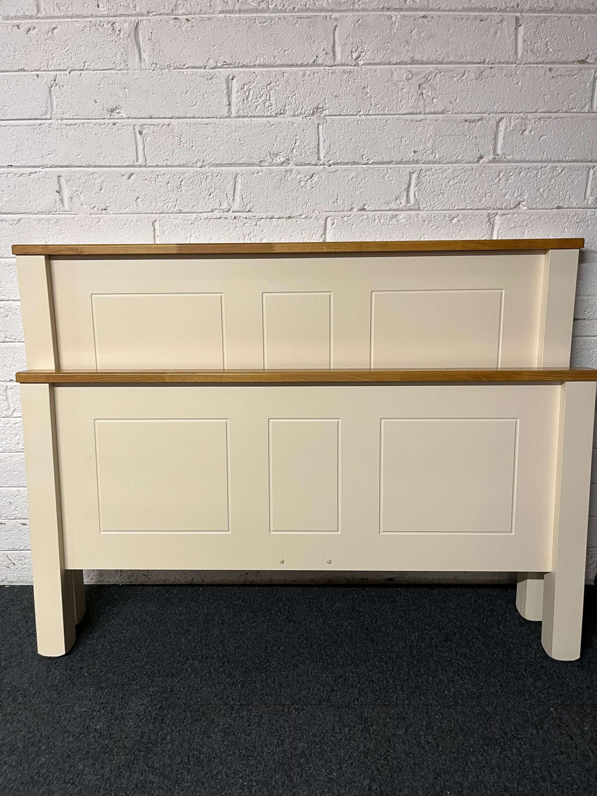 4ft 6 cream and oak high end bed frame  1225