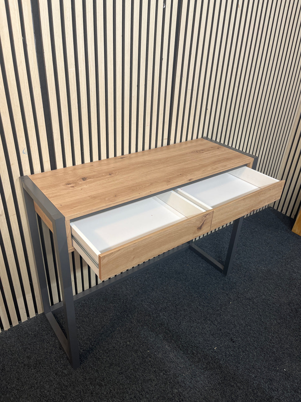 Oak laminate and dark metal framed console table with drawers (H 75 x W 100 x D 36 cm) 1126