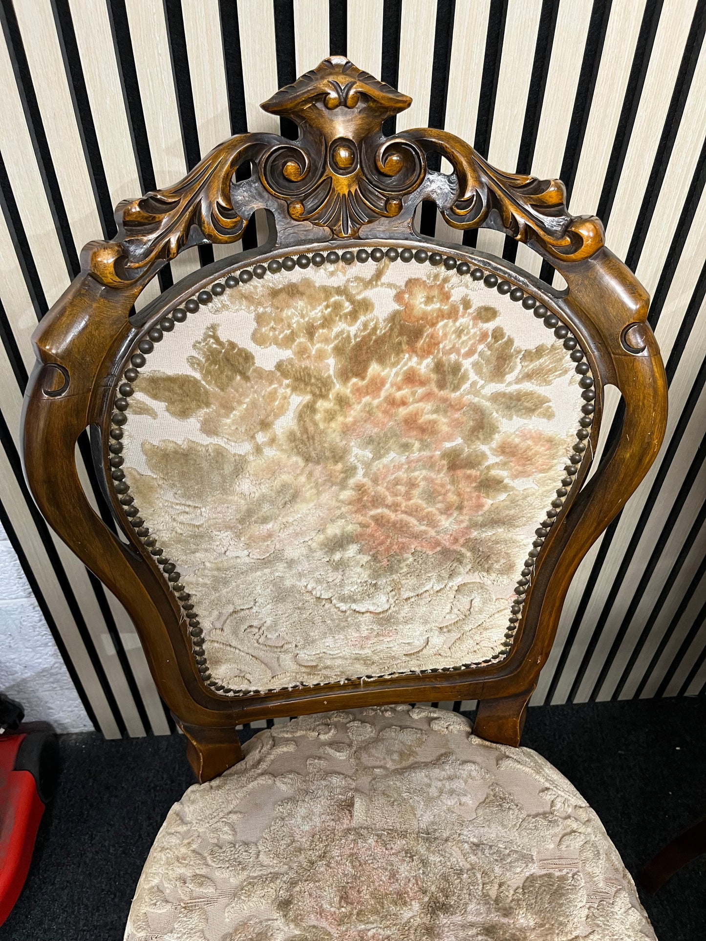 Ornate dark wood dining table with central column base 6 matching darkwood framed floral fabric seats  2325