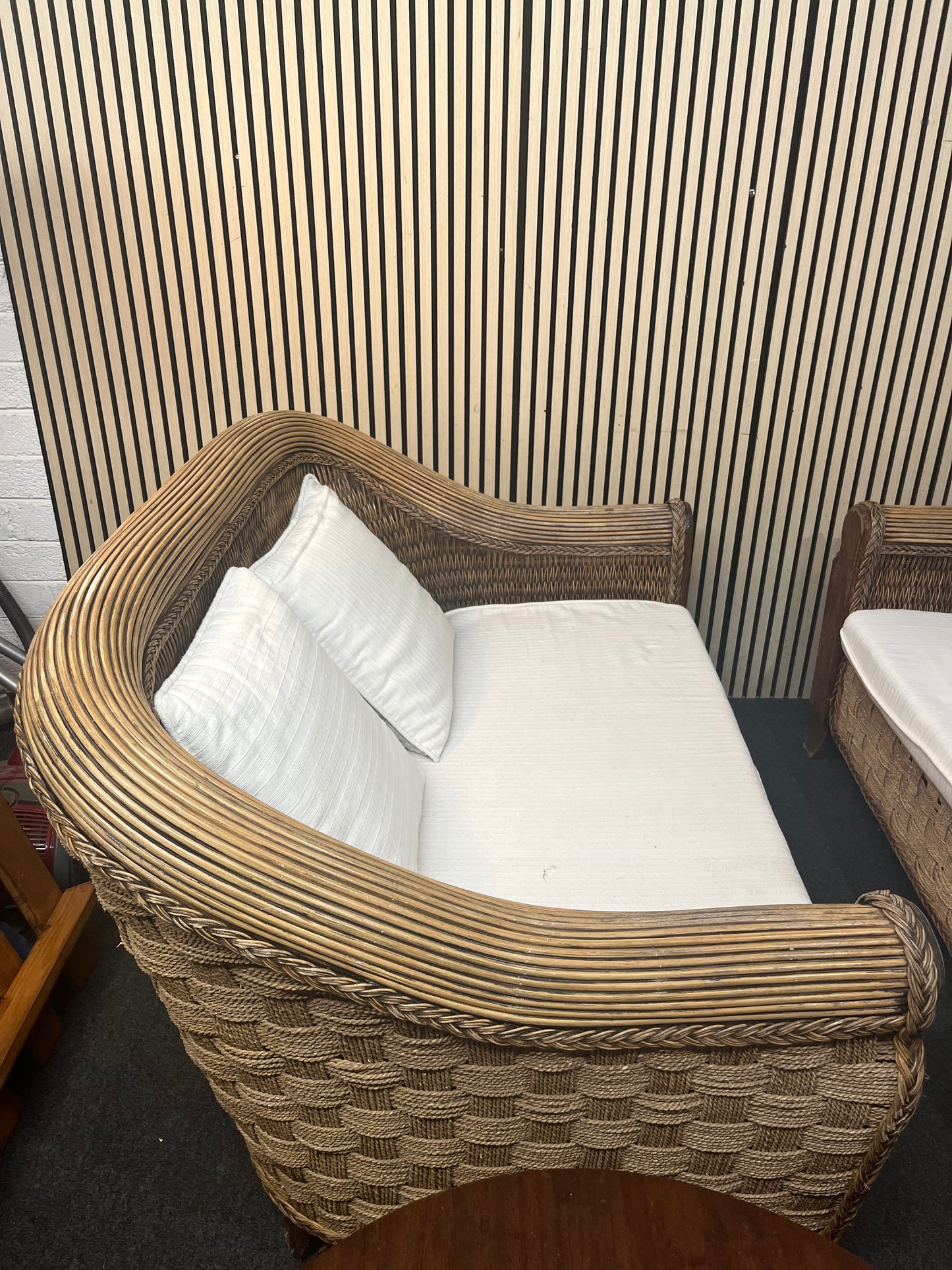 2+2+1+coffee table conservatory set with cushions 43502