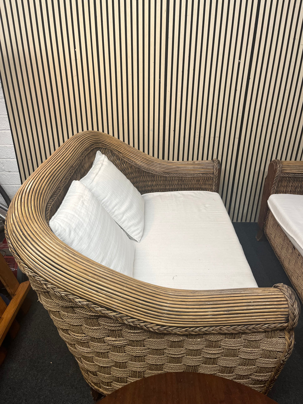 2+2+1+coffee table conservatory set with cushions 43502