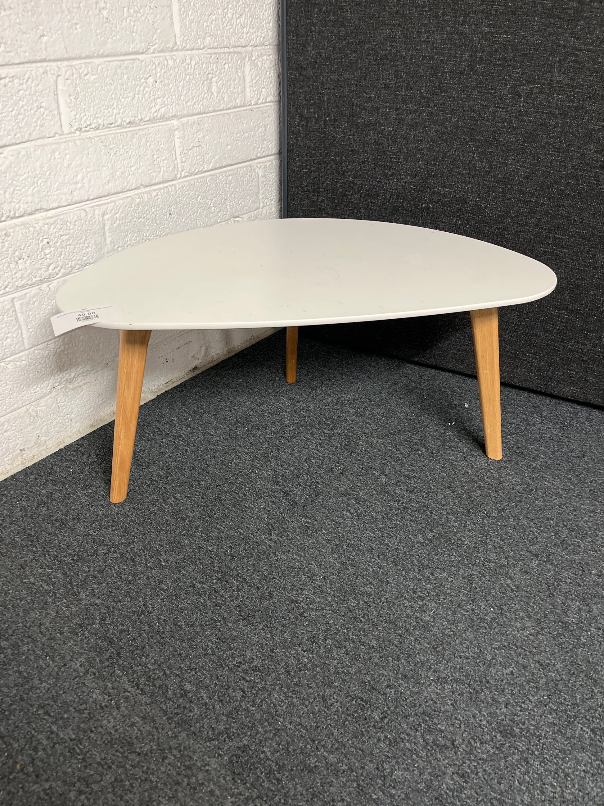 White gloss tear drop coffee table with solid wood stem legs ( H 720 x W 610 x D 460 mm) 3125