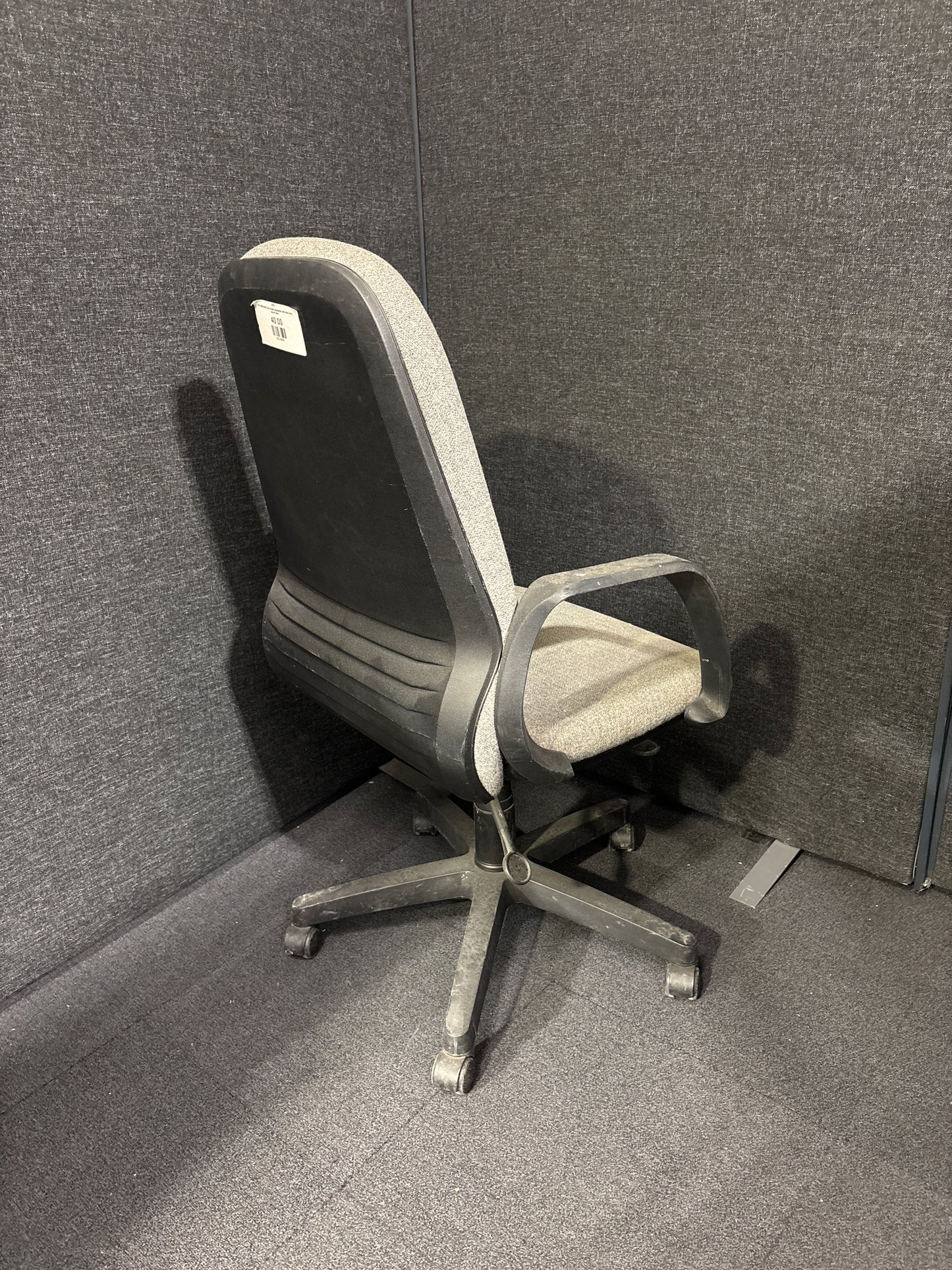 SECONDHAND Grey height adjustable with loop arms swivel chair