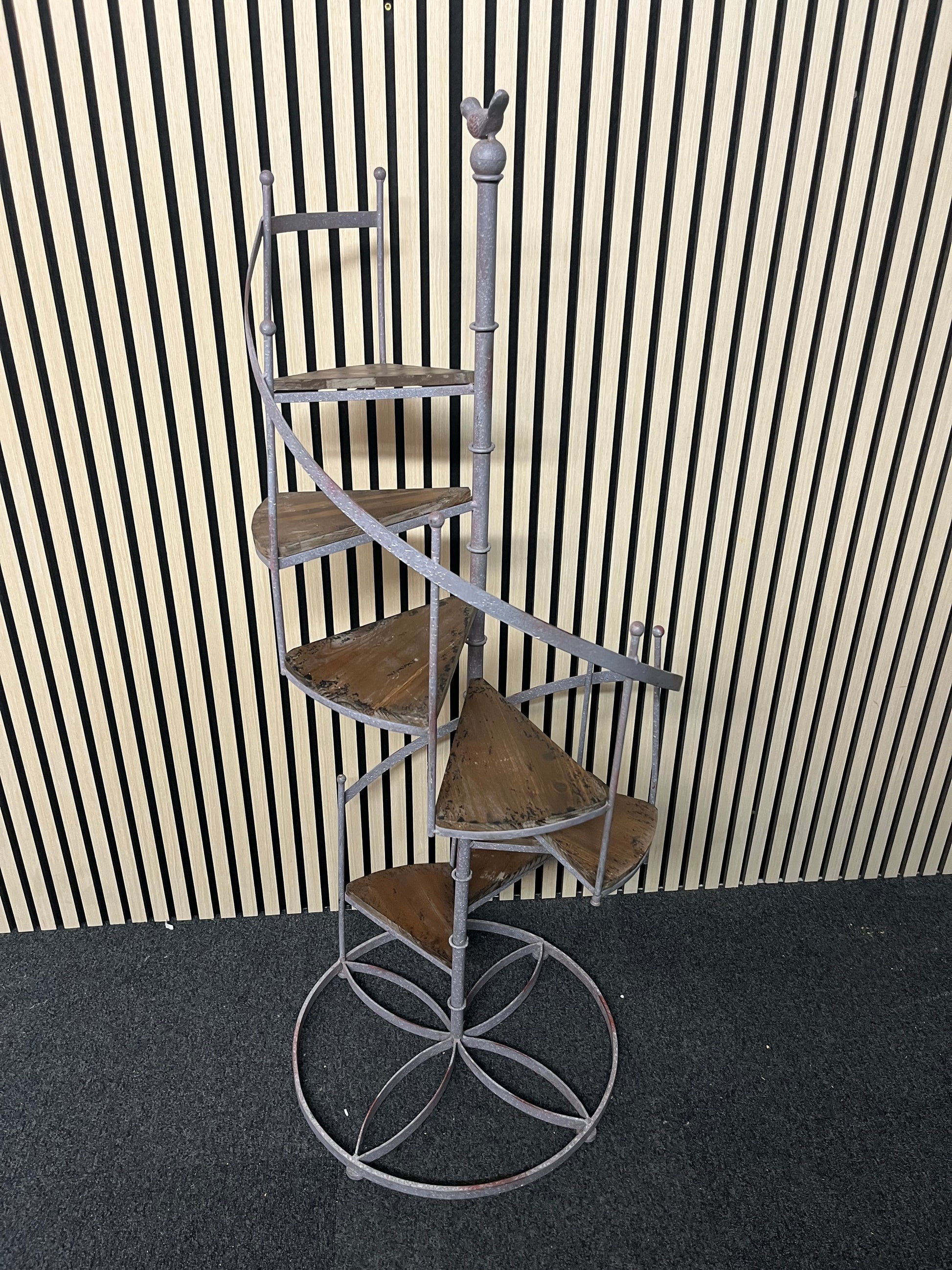 Metal and wood stair effect shelf unit 2325