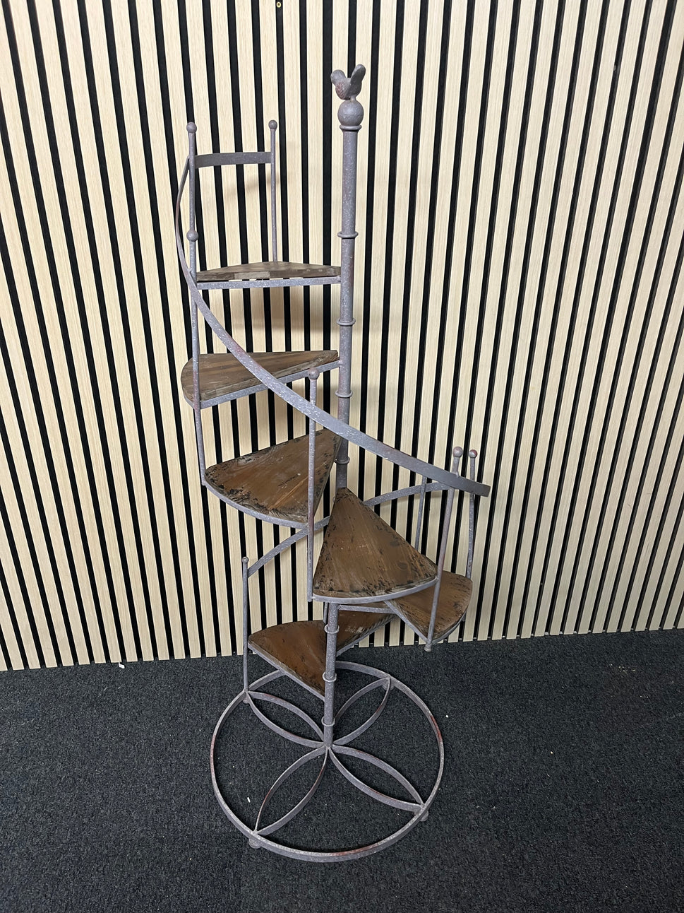 Metal and wood stair effect shelf unit 2325