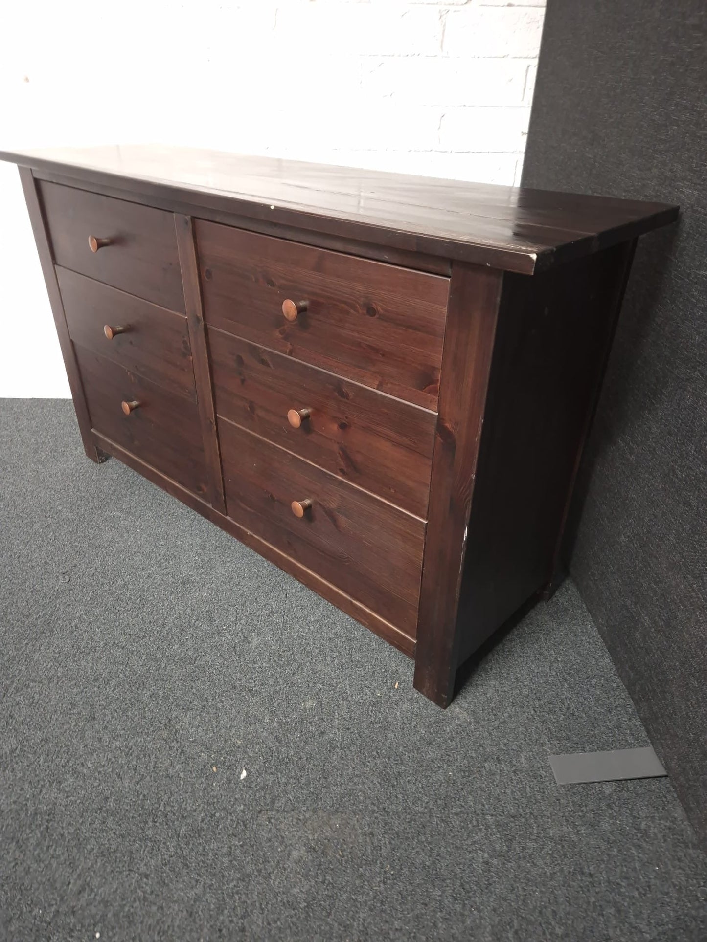 Solid dark wood stained 6 drawer sideboard (H 840 x W 1450 x D 450 mm) 1225
