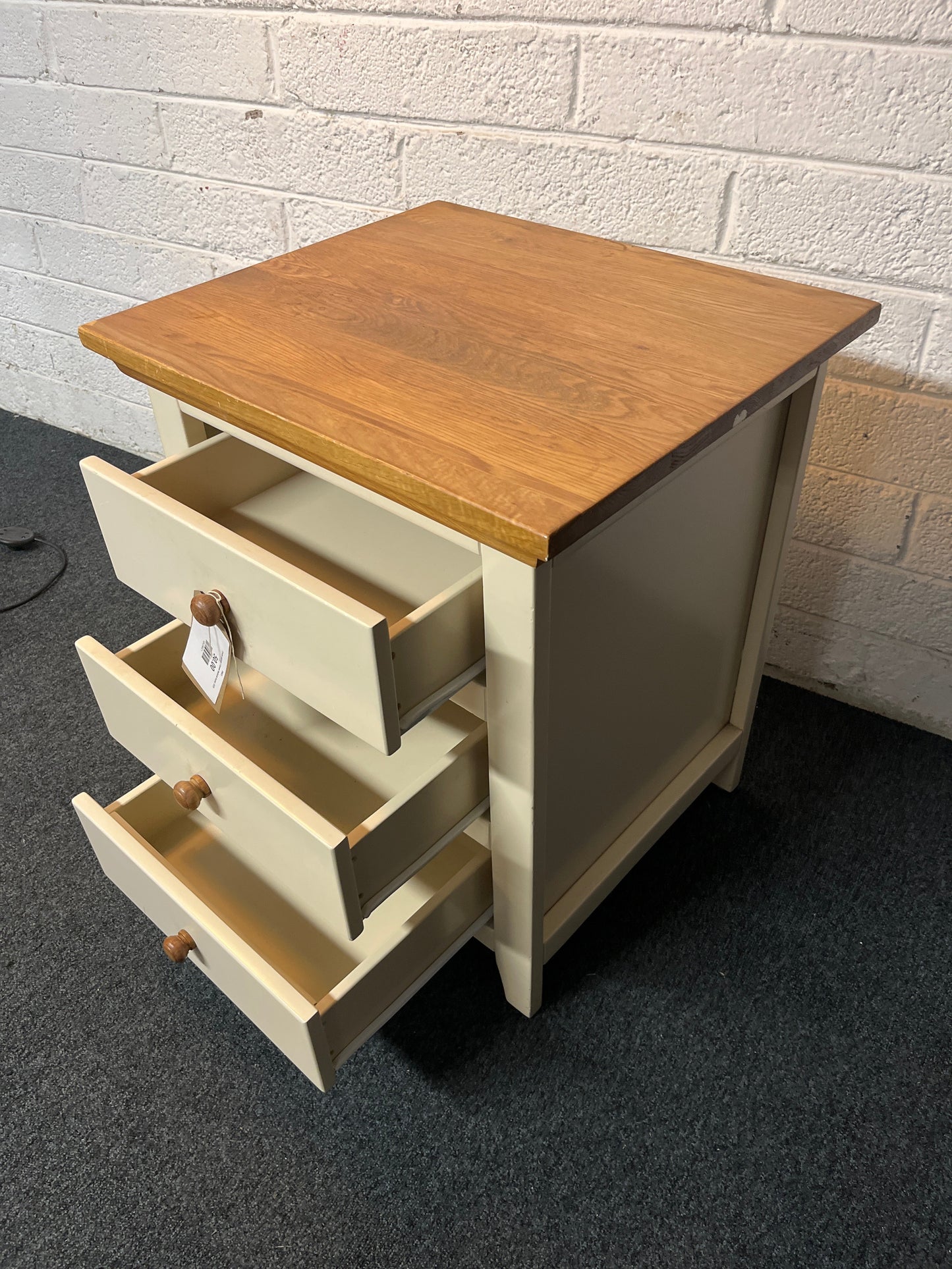 Cream and oak 3 drawer bedside locker  2225