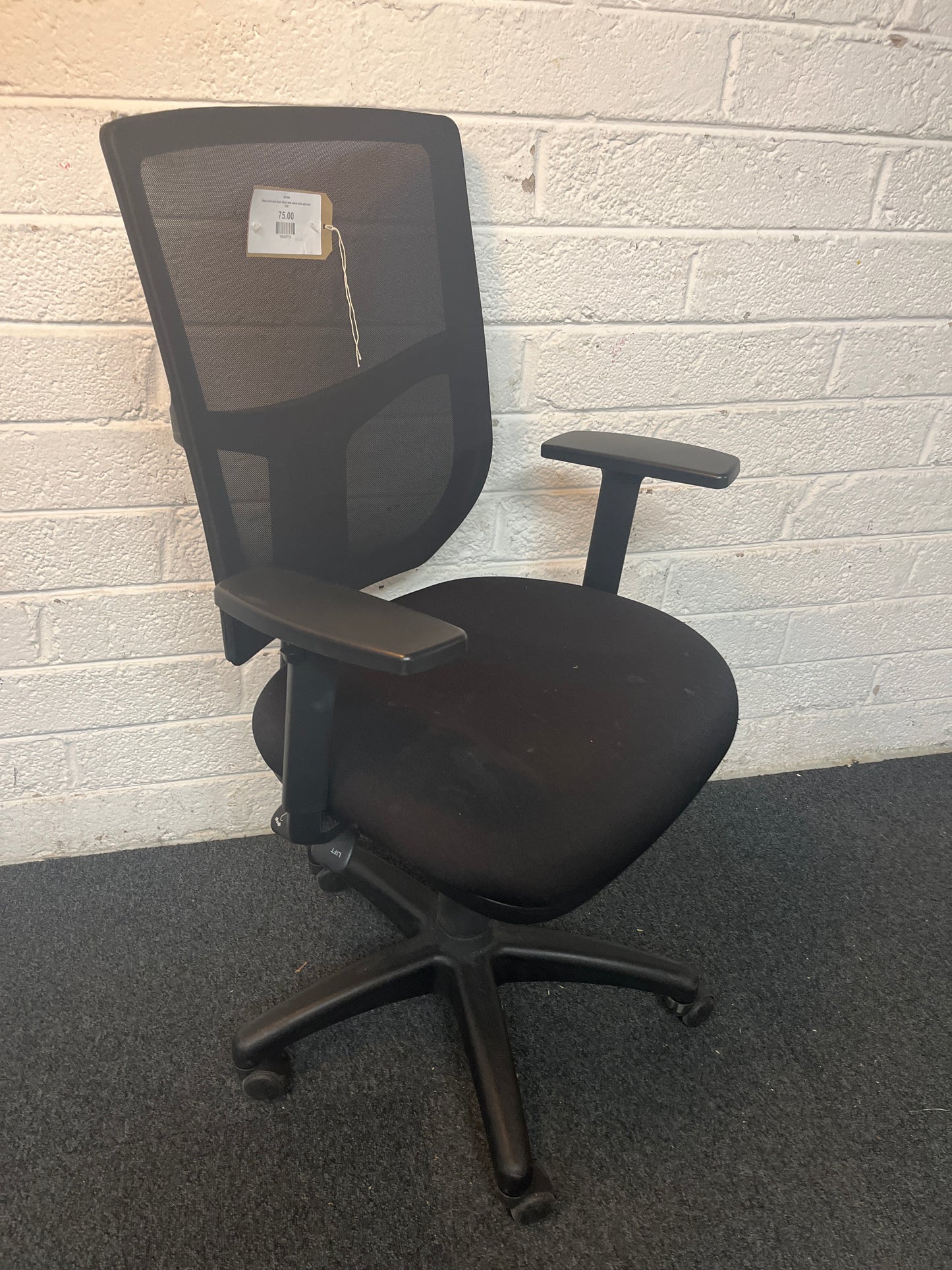 Black mesh back black fabric seat swivel chair with arms 1325